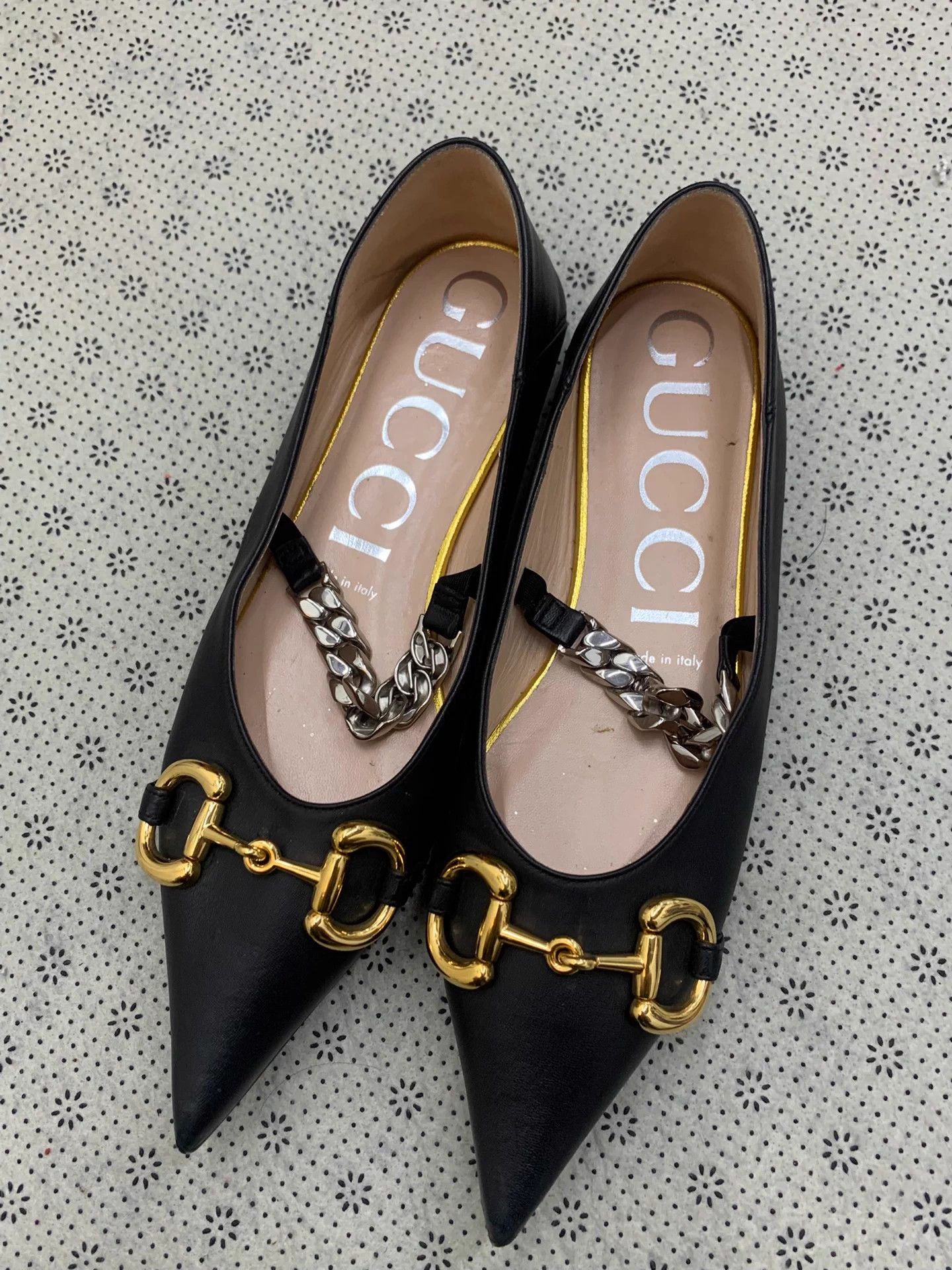 Gucci Gucci black gold buckle chain pointed flat like new Size US 7 / IT 37 - 1 Thumbnail