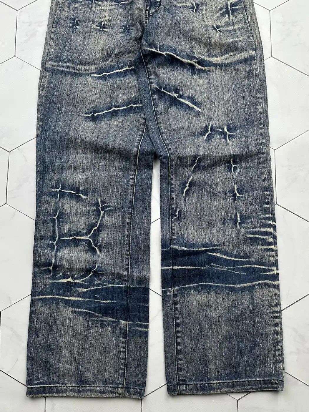 Japanese Brand Vintage Faded Wide Baggy Jeans (B421)E2 Size US 30 / EU 46 - 3 Thumbnail