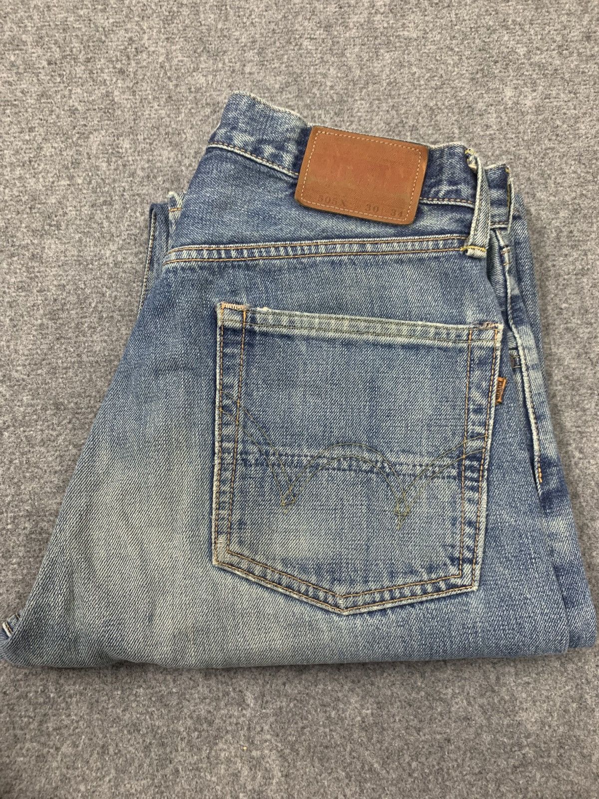 Edwin DISTRESSED EDWIN 505X SELVEDGE FADED BLUE. Size US 30 / EU 46 - 11 Thumbnail