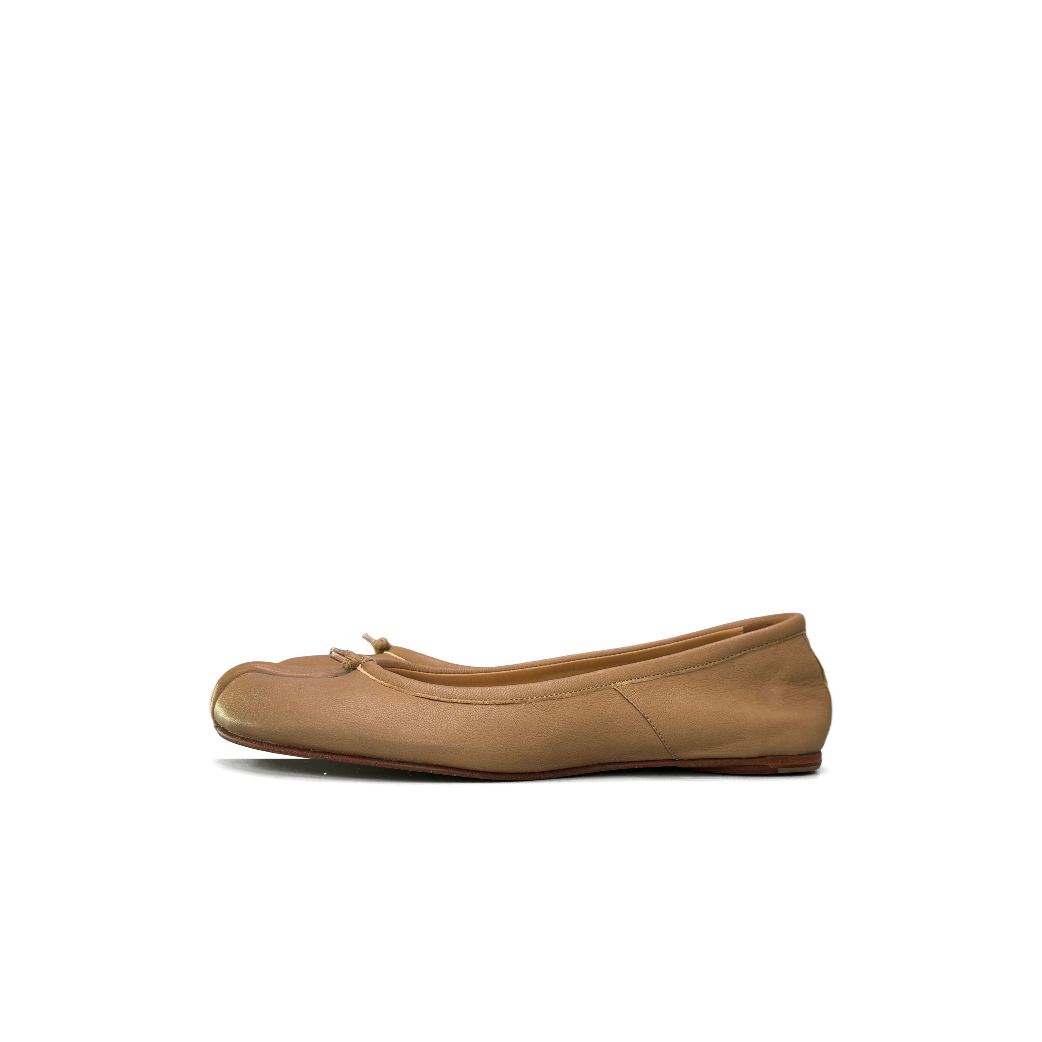 Maison Margiela Maison Margiela Leather Tabi Flats Size 35 Size US 5 / IT 35 - 1 Thumbnail