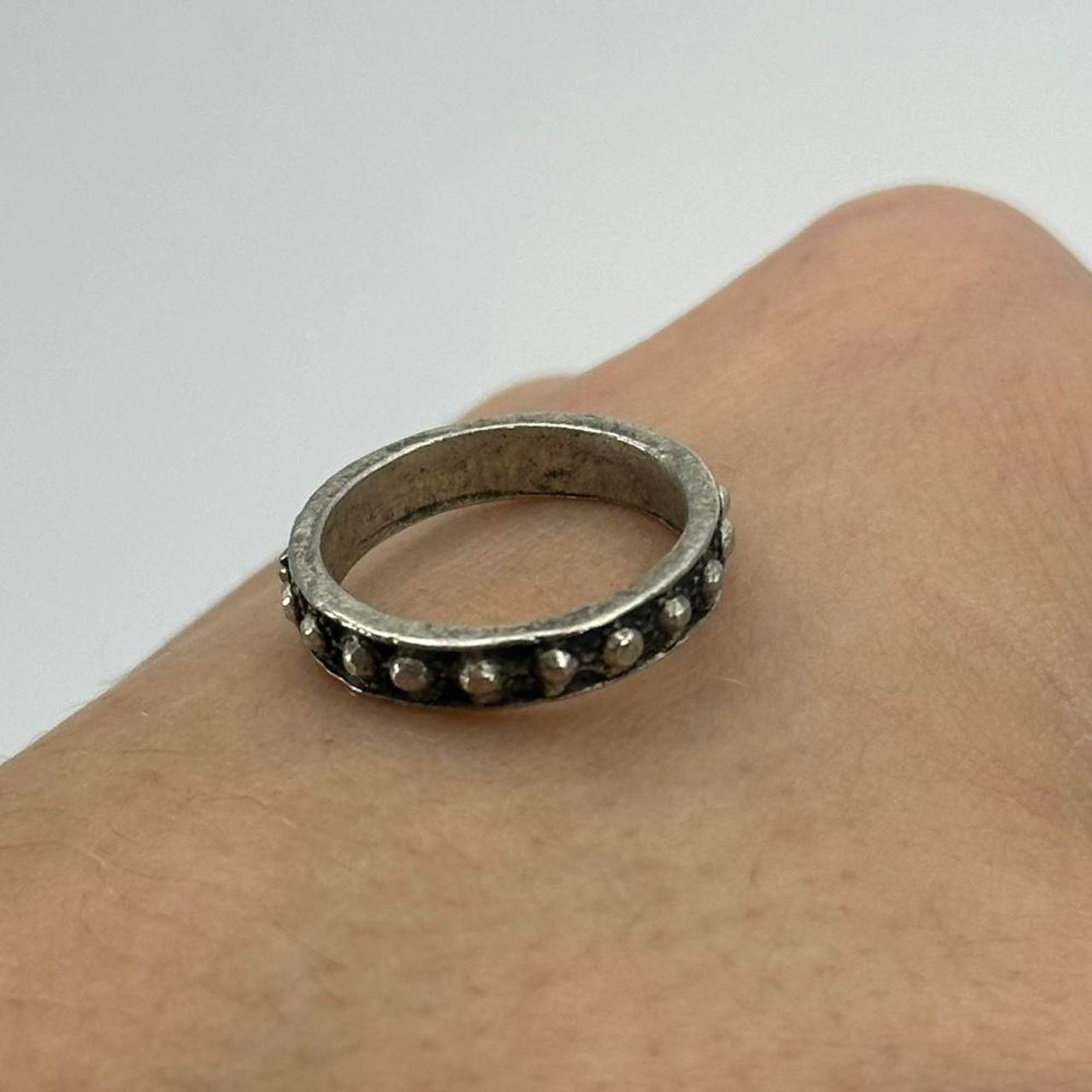 Vintage Vintage Silver Studded Mini Ball Pinky Band Ring Size ONE SIZE - 6 Thumbnail