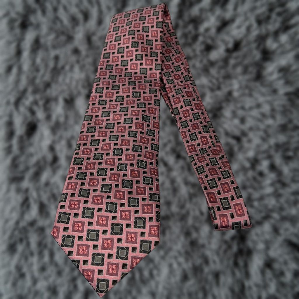 Ermenegildo Zegna Ermenegildo Zegna 100% Silk Necktie Pink Geometric VGUC Men Tie Size ONE SIZE - 1 Thumbnail