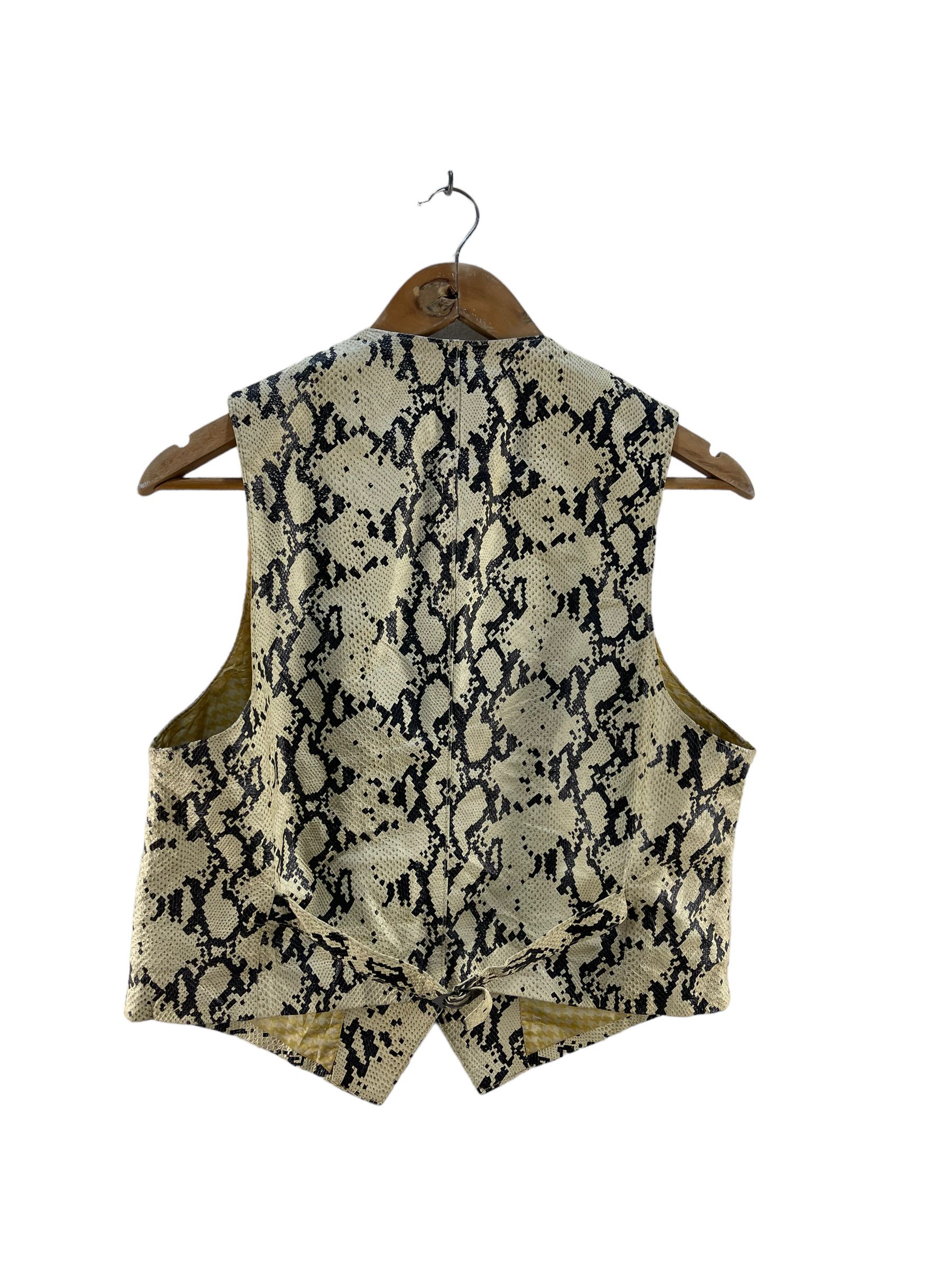 Japanese Brand × Leather Vintage International Leather Goods Vest Size US XS / EU 42 / 0 - 2 Thumbnail