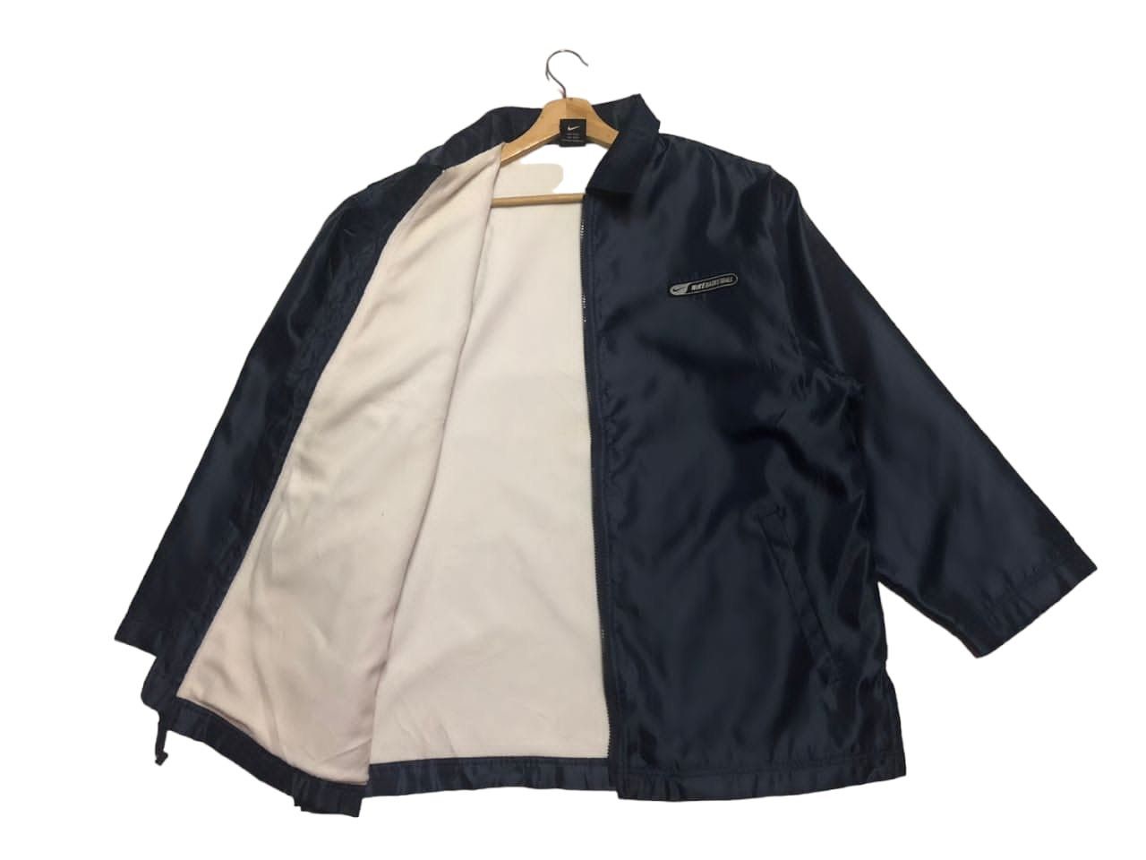Nike × Vintage Vintage Nike Basketball Windbreaker Jacket Size US L / EU 52-54 / 3 - 3 Thumbnail