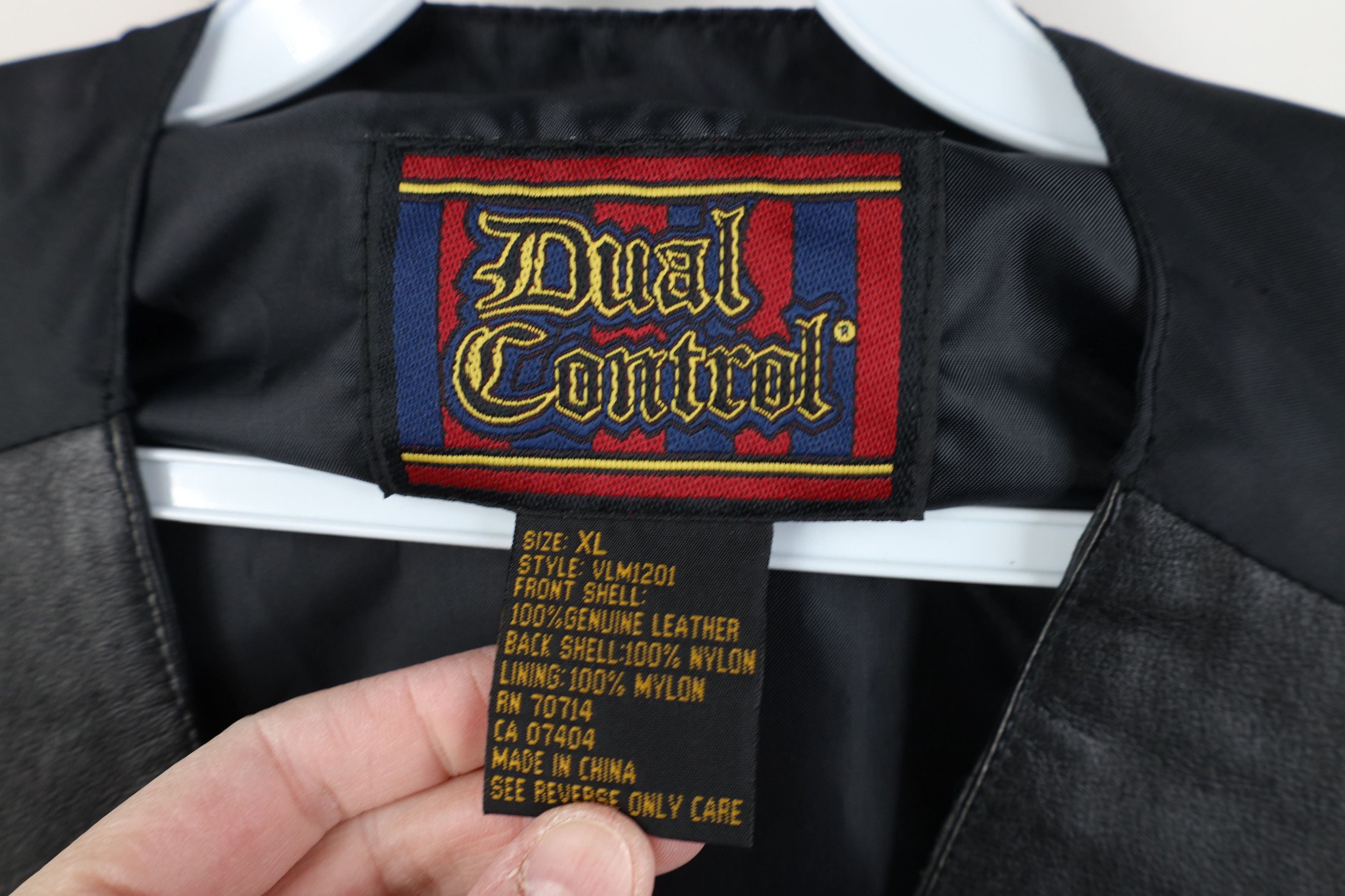 Vintage Vintage 90s Streetwear Button Leather Suit Vest Jacket Black Size US XL / EU 56 / 4 - 8 Thumbnail