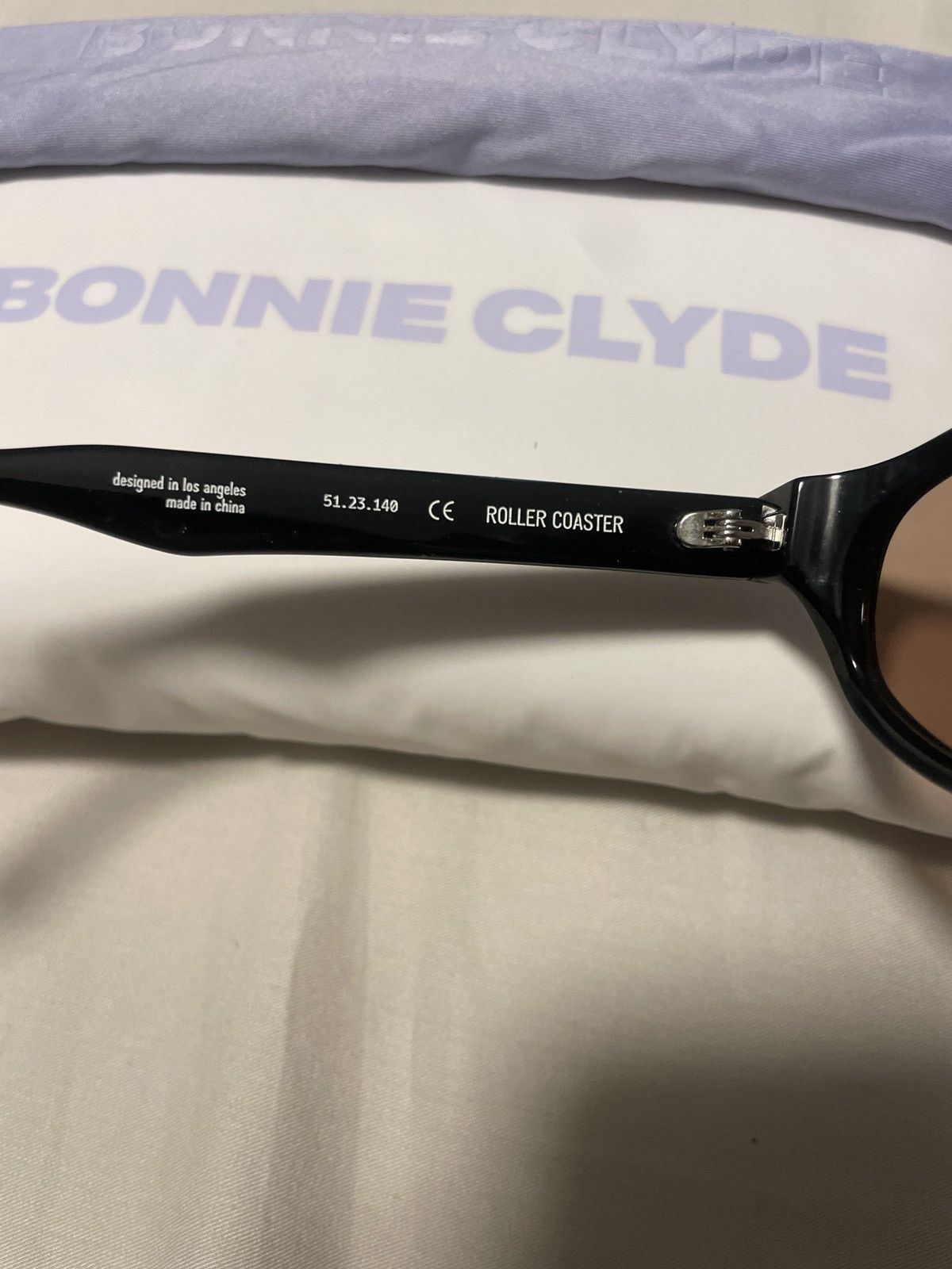 Bonnie Clyde Bonnie Clyde Roller Coaster Brown Tinted Sunglasses Like New Size ONE SIZE - 3 Thumbnail