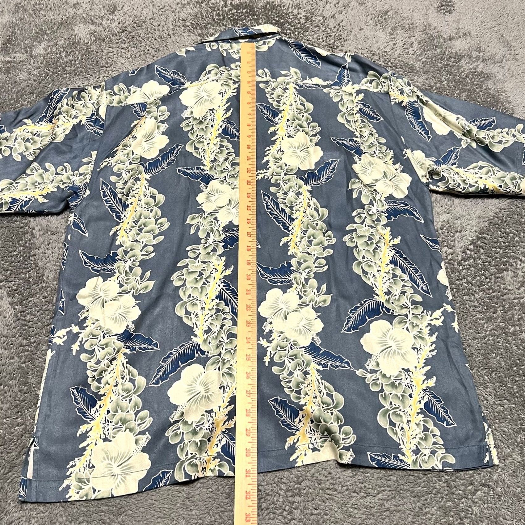 Tommy Bahama Tommy Bahama Camp Shirt Mens Large Blue Floral Hawaiian Silk Short Sleeve Size US L / EU 52-54 / 3 - 6 Thumbnail