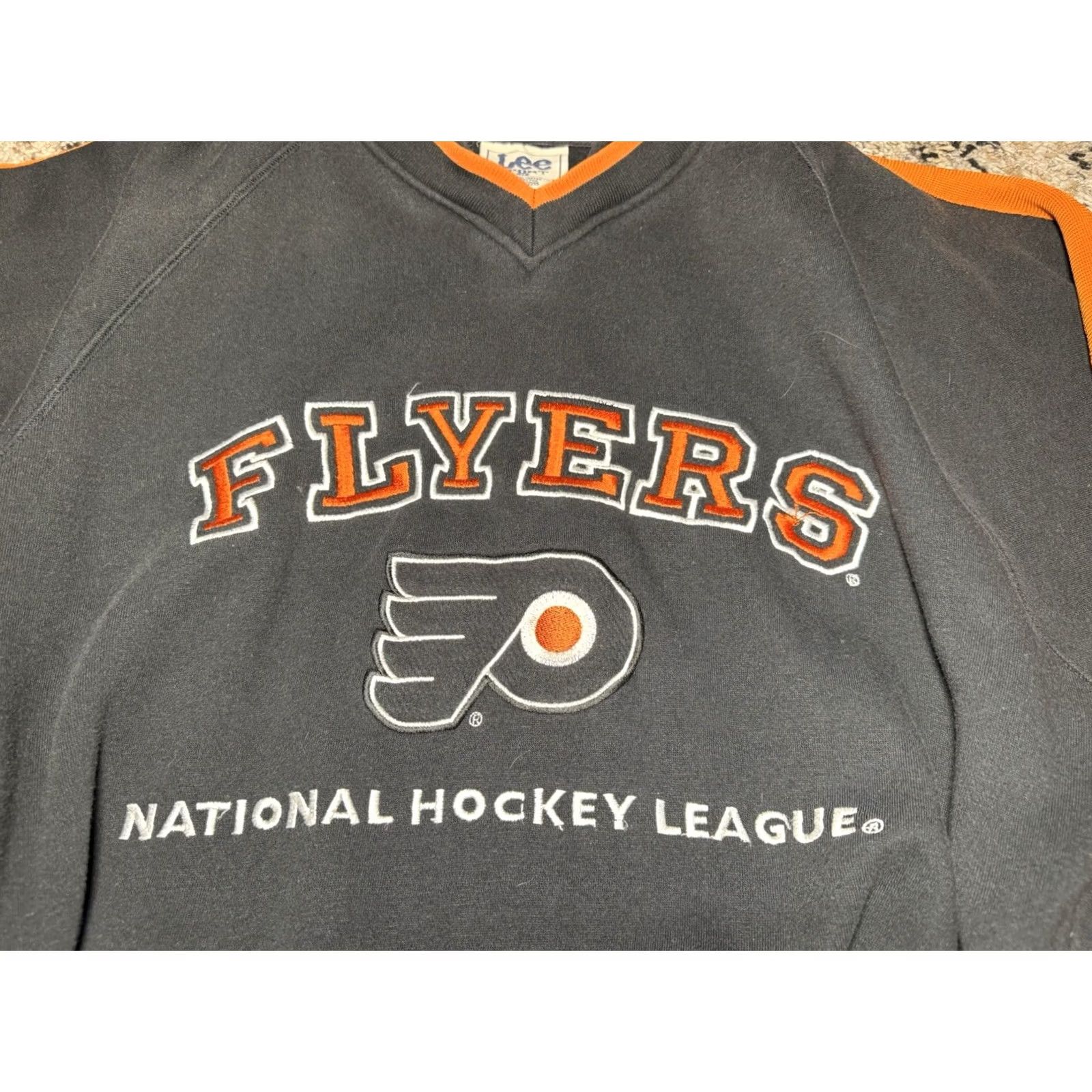 Lee VINTAGE Philadelphia Flyers Hoodie Lee Sport NHL Embroidered Hoodie Medium Black Men 90s Retro Sports Size US M / EU 48-50 / 2 - 3 Thumbnail