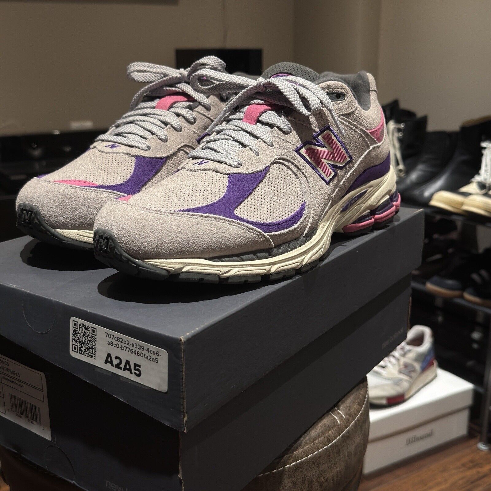 New Balance Size 10 - New Balance 2002R Rain Cloud Size US 10 / EU 43 - 2 Thumbnail