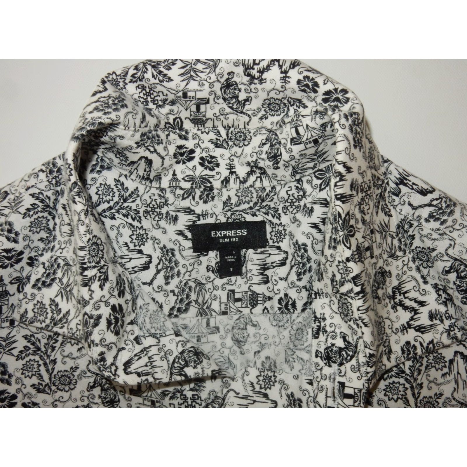 Express Express Men’s Long Sleeve Button-Front Shirt S Slim Tigers Buddhist Temples Floral White Cotton Size US S / EU 44-46 / 1 - 4 Thumbnail