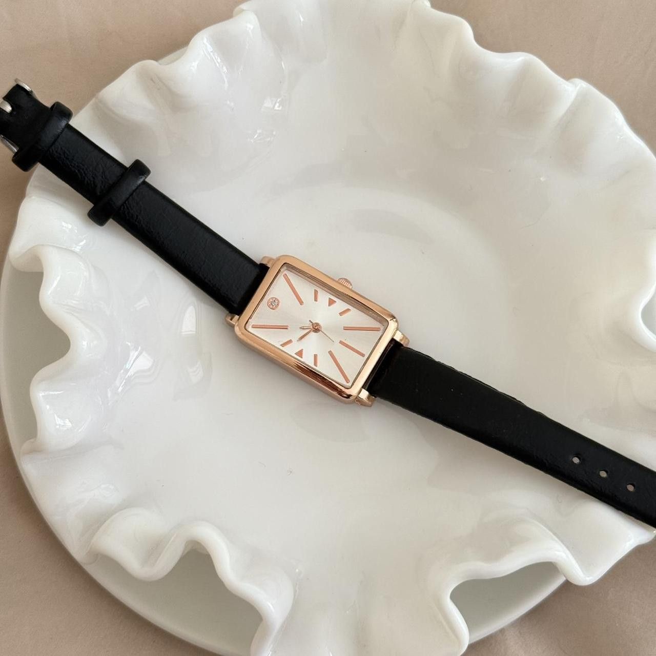 Vintage y2k black classy old money luxury leather watch Size ONE SIZE - 2 Thumbnail