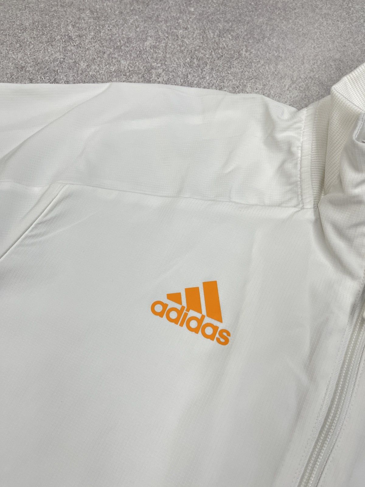 Adidas Mens Adidas Manchester United Football Light Jacket White Size US M / EU 48-50 / 2 - 5 Thumbnail