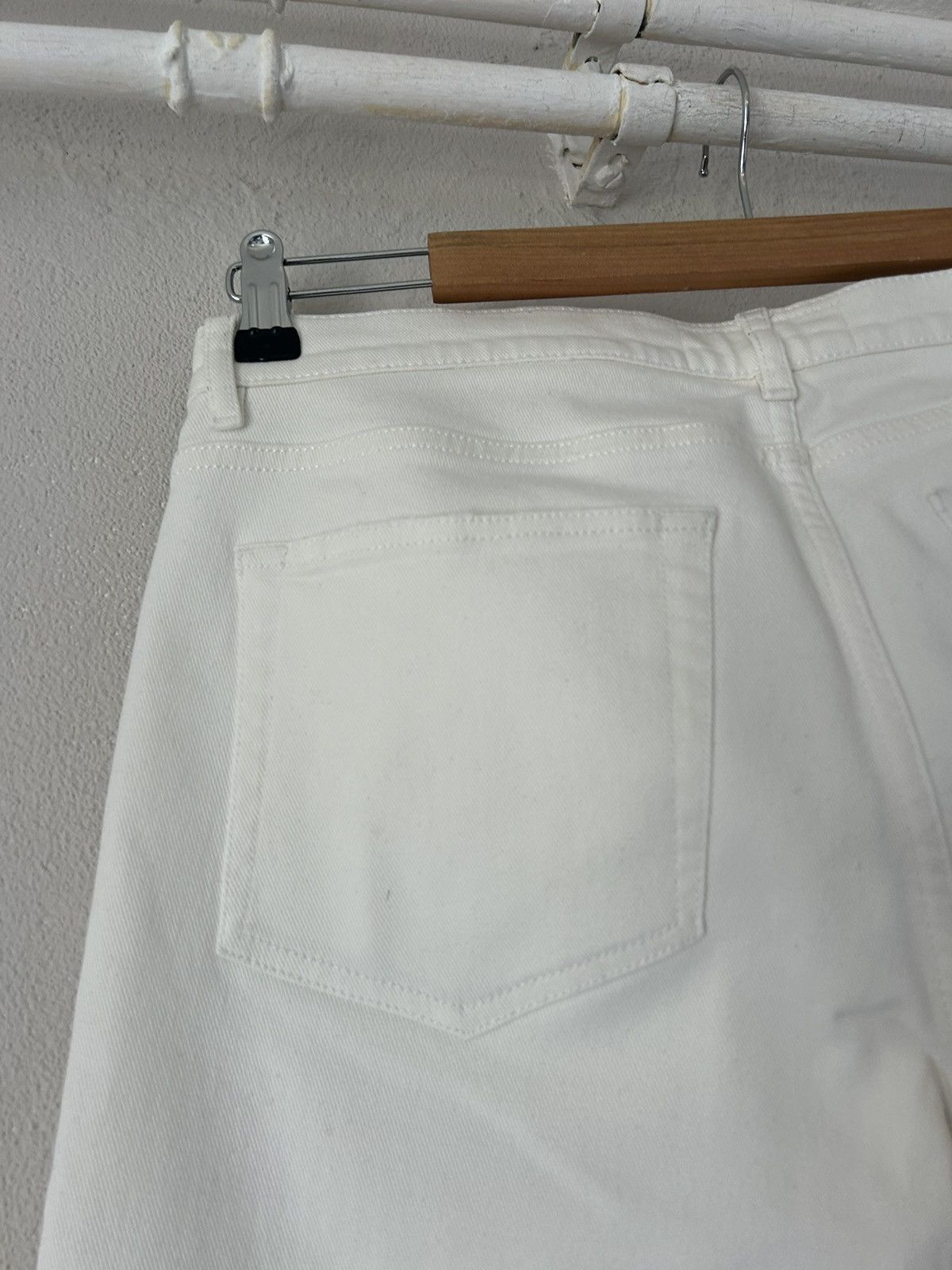 Givenchy White Distressed Ripped Knee Jeans Size US 32 / EU 48 - 15 Thumbnail