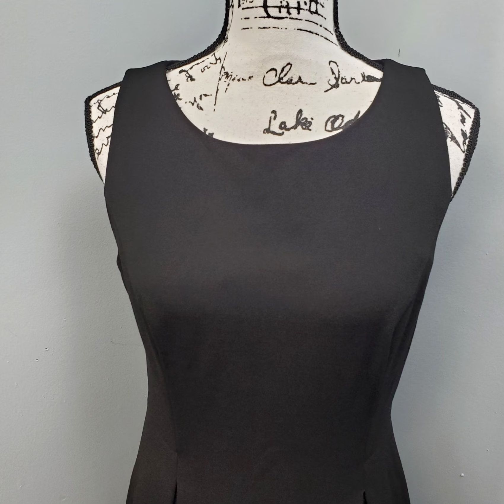 Tommy Hilfiger Tommy Hilfiger Shift Dress Womens Size 10 Black Sleeveless Swing Hem Back Zipper Size L / US 10 / IT 46 - 3 Thumbnail