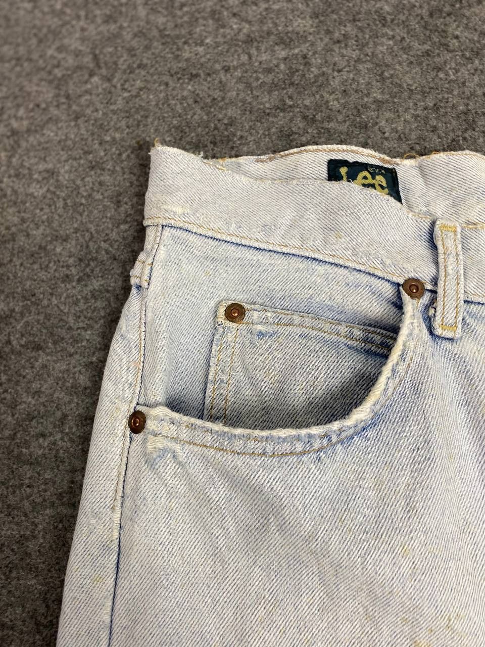Lee vintage 80s lee lightwash distressed denim made in usa Size US 31 - 8 Thumbnail