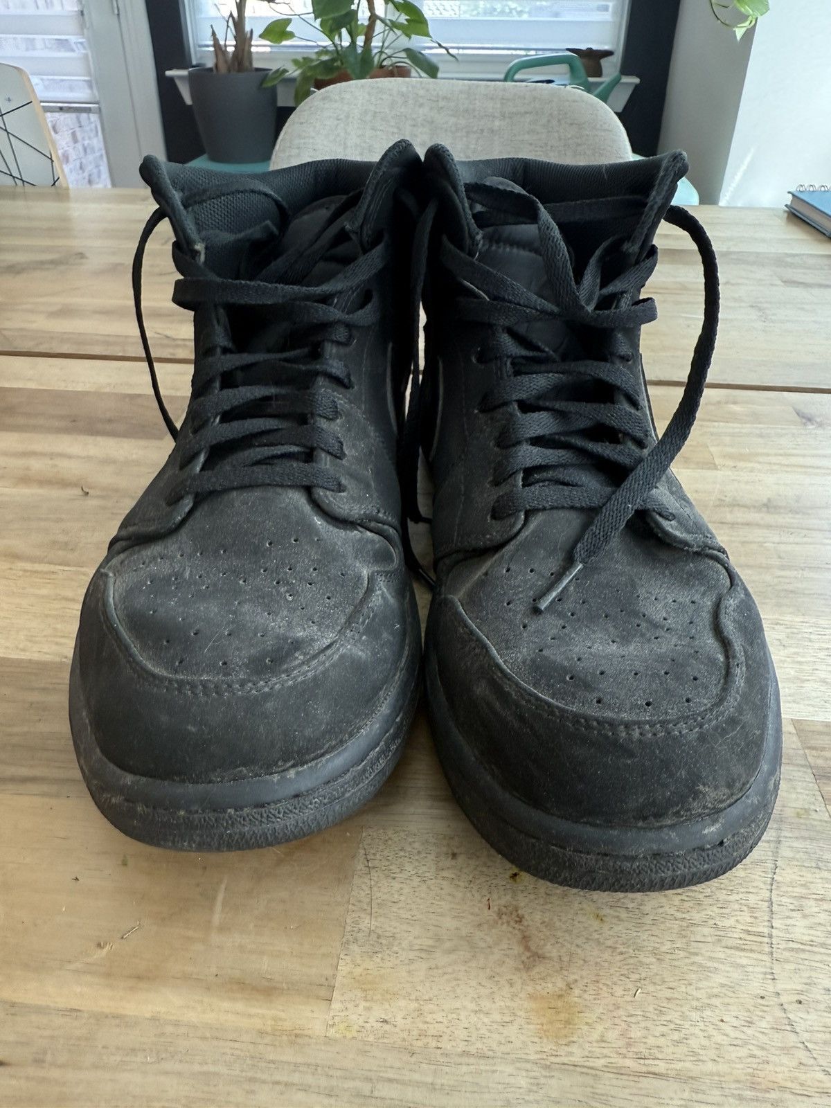 Jordan Brand × Nike Monochrome all black Jordan 1 Size US 12 / EU 45 - 1 Thumbnail