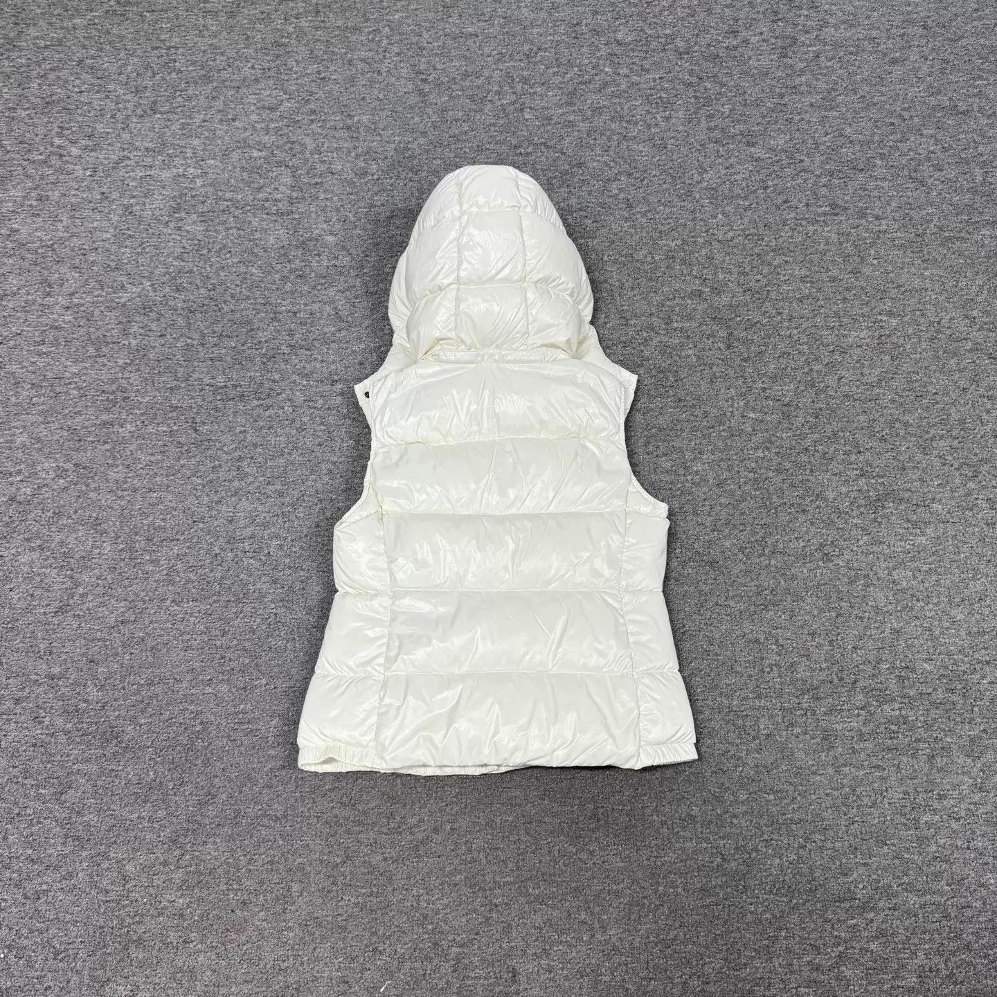 Moncler Moncler White Shiny Hooded Down Vest 0 99 New Size XS / US 0-2 / IT 36-38 - 2 Thumbnail