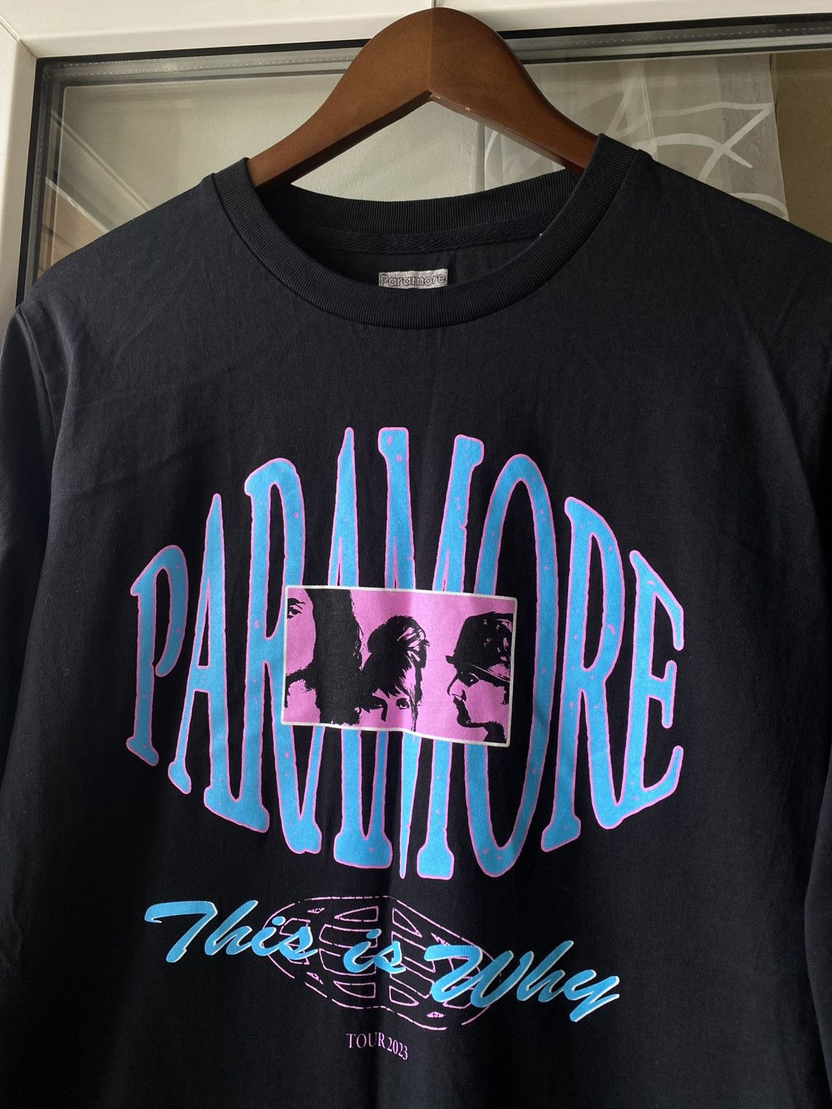 Band Tees Paramore This is Why Tour 2023 Longsleeve tee T-shirt y2k Size US M / EU 48-50 / 2 - 3 Thumbnail