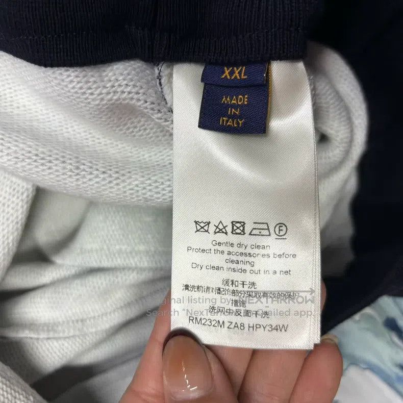Louis Vuitton Louis Vuitton size xxl Blue color-blocked logo-print drawst Size US 30 / EU 46 - 3 Thumbnail