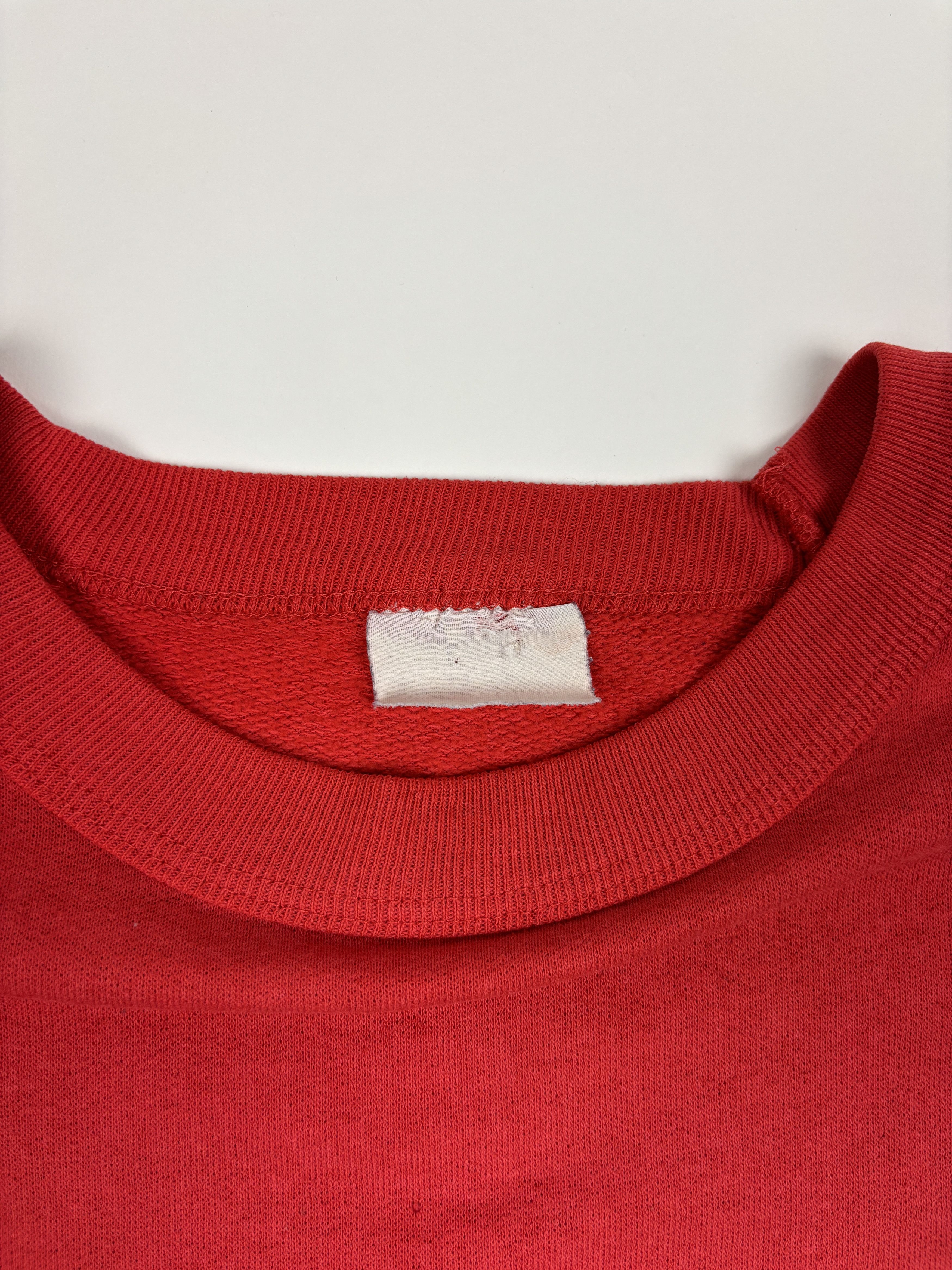 Vintage Vintage UofG 1986 'Evil 7th Addington' Red Crewneck Size US S / EU 44-46 / 1 - 3 Thumbnail
