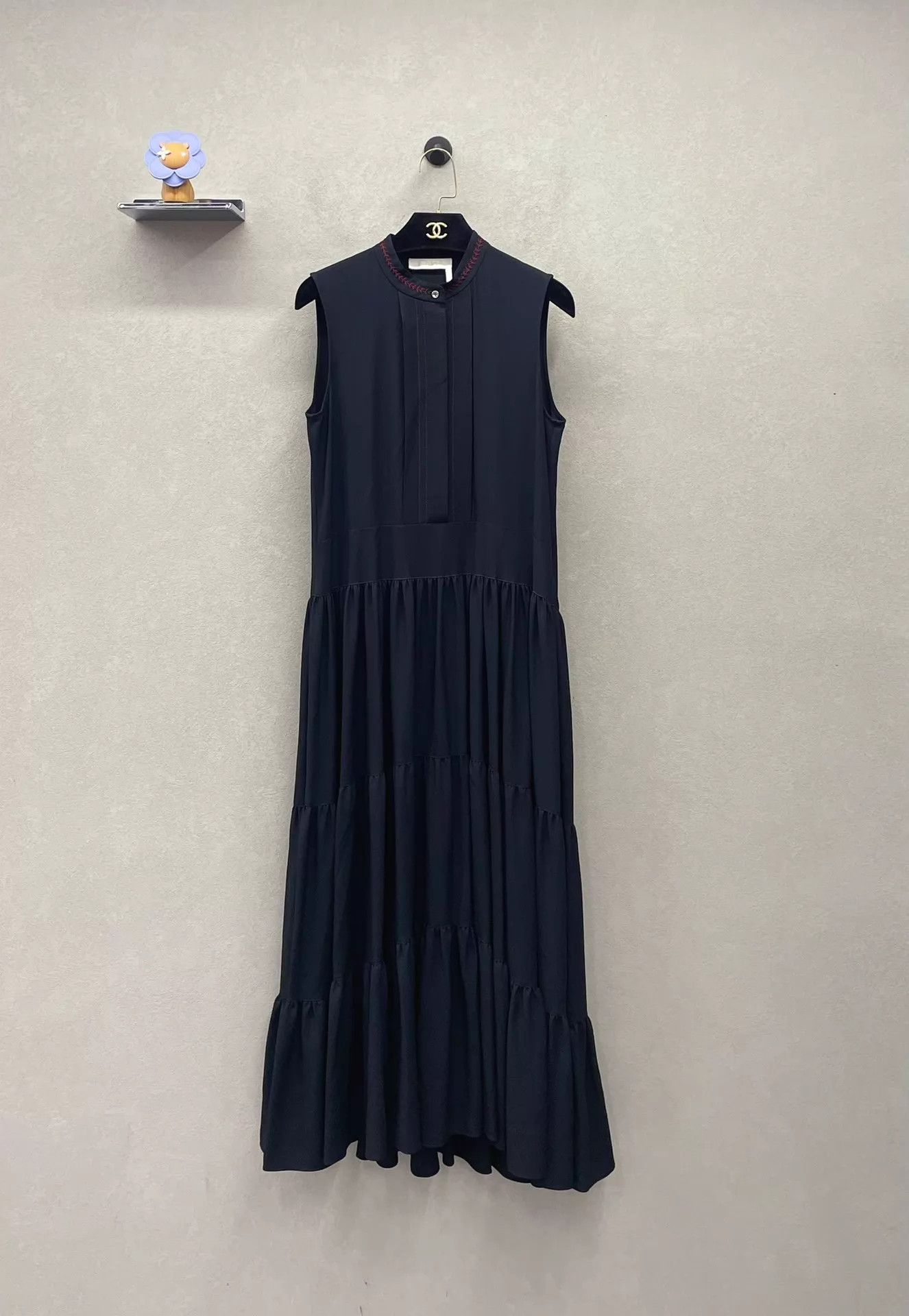 Chloe Chloé Women's Sleeveless Long Black Dress Red Line Detail Size XS / US 0-2 / IT 36-38 - 1 Thumbnail