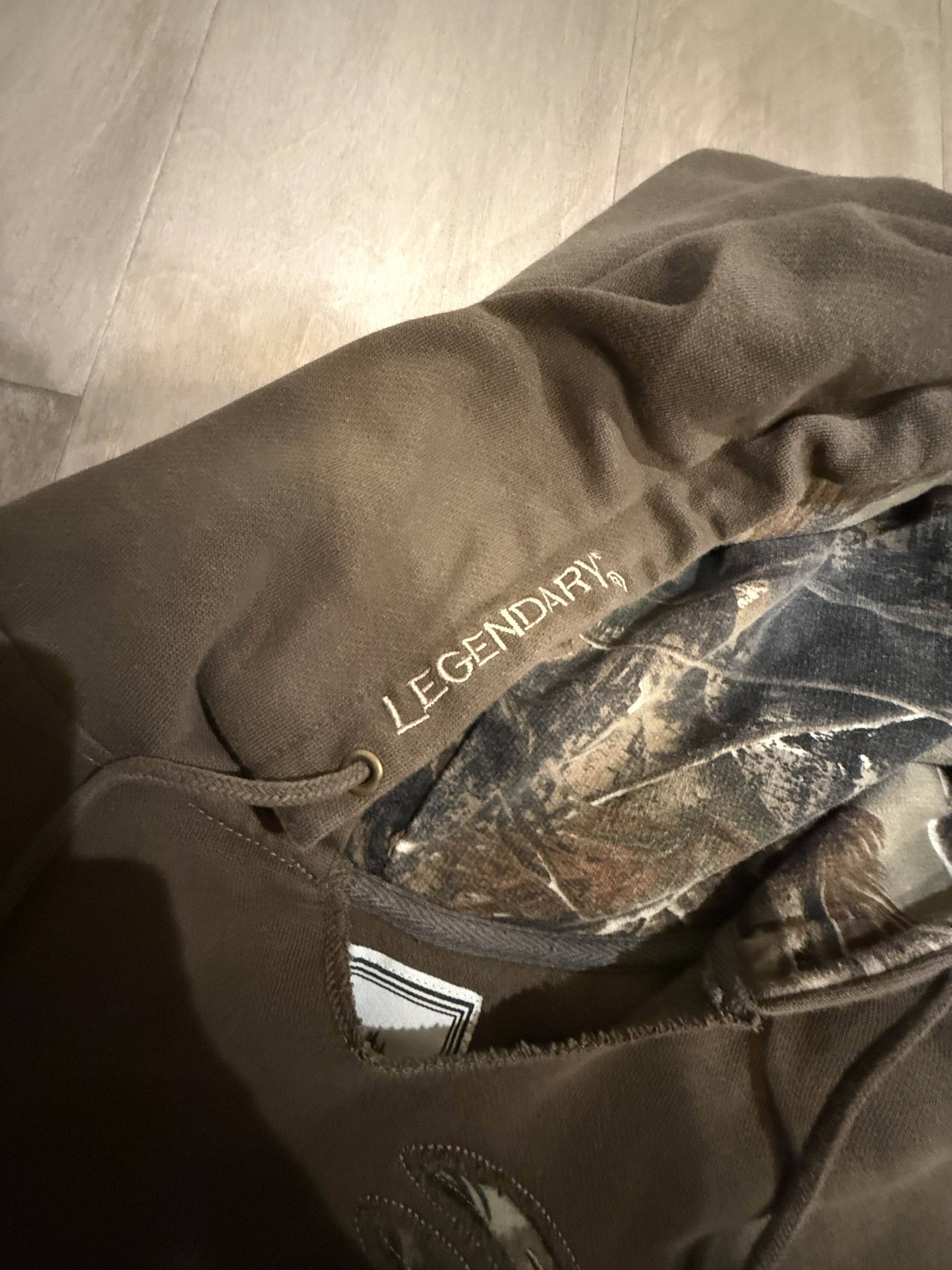 Vintage Legendary Whitetails Graphic Camo Hoodie Brown Size US XXL / EU 58 / 5 - 2 Thumbnail