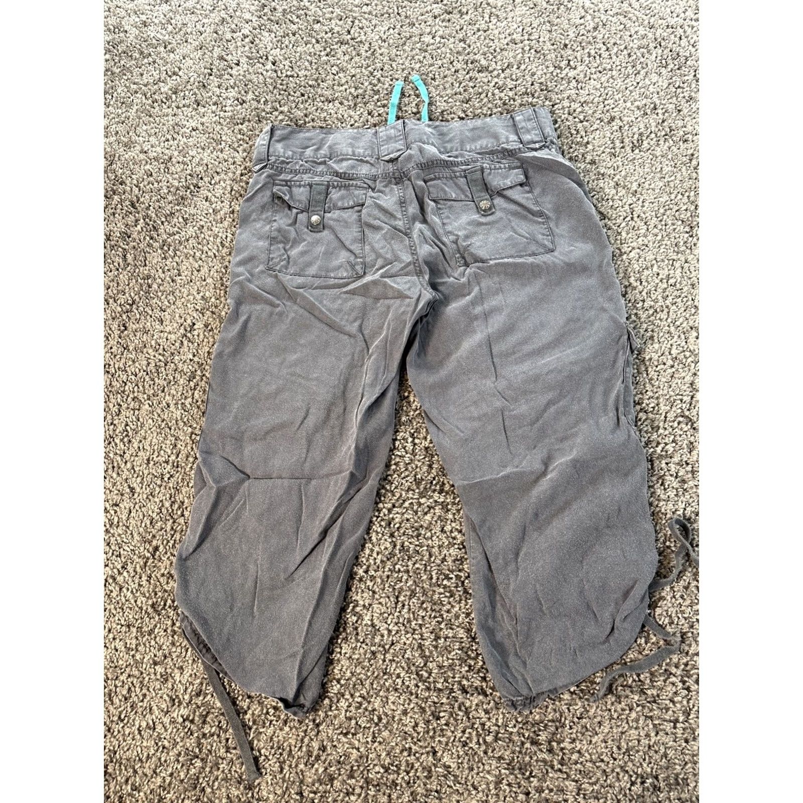 Athleta Athleta Capri Pants Womens 10 Gray Activewear Pocket Flared Capri Pockets Hiking Athletic Comfort Lightweight Size 32" / US 10 / IT 46 - 7 Thumbnail