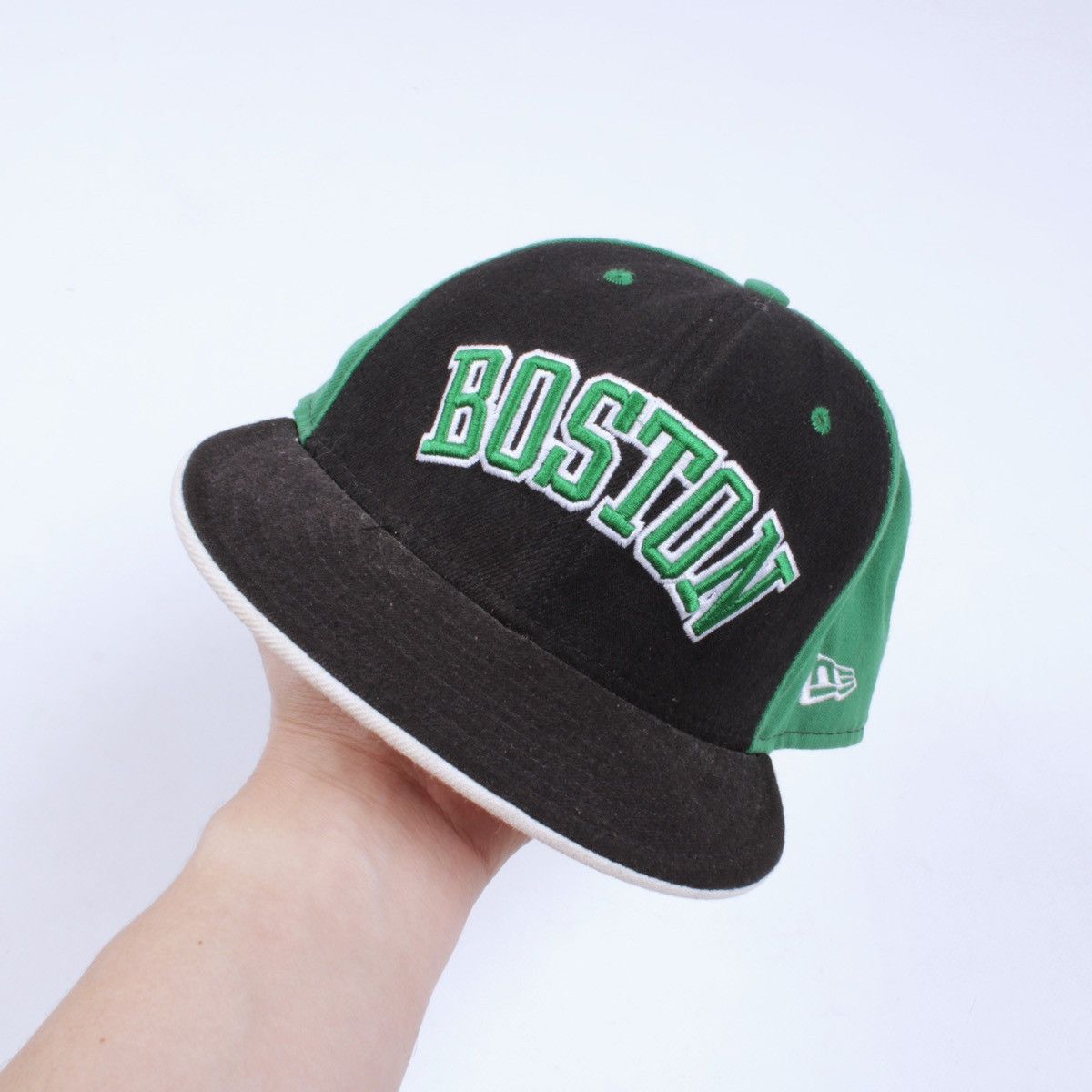 NBA × New Era × Vintage NEW ERA Boston Celtics NBA Vintage Wool Cap Snapback Size ONE SIZE - 1 Thumbnail