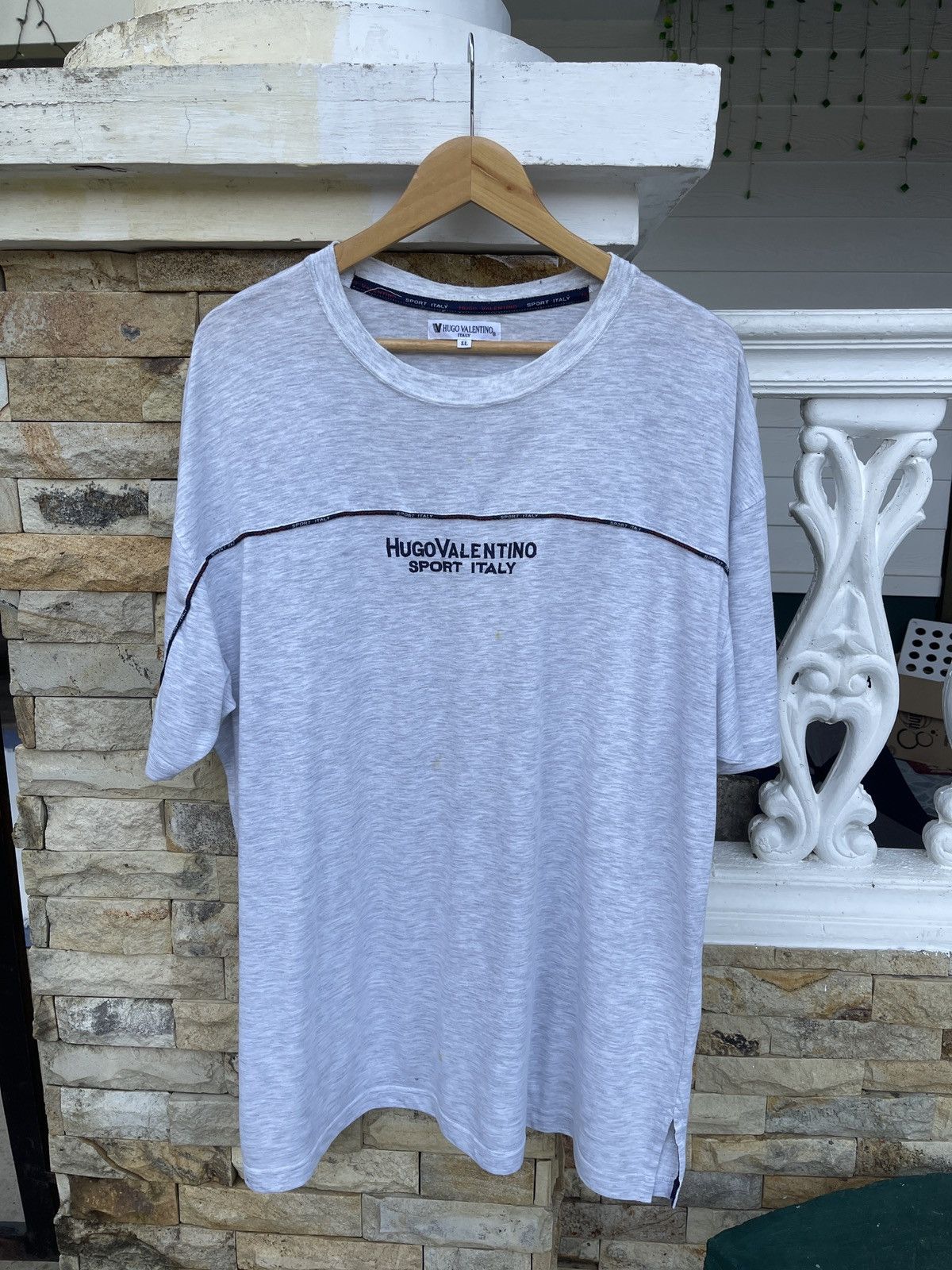 Hugo Last Drop🔥Rare🔥Vtg Hugo Valentino Sport Italy Spell Out Tee Size US XL / EU 56 / 4 - 3 Thumbnail
