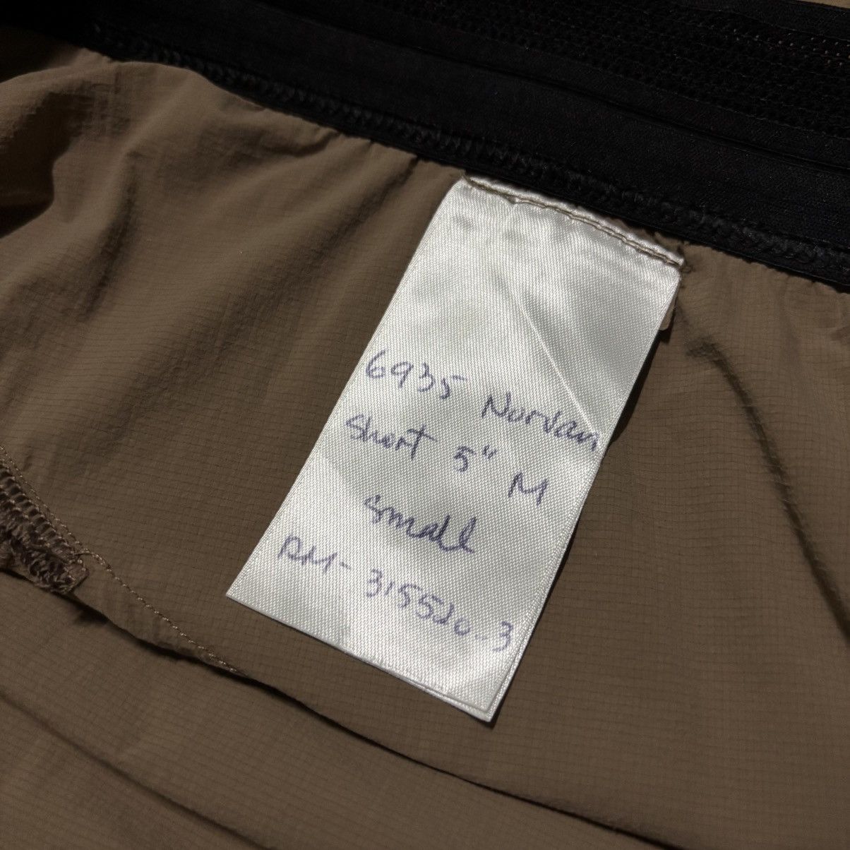 Arc'teryx Rare Sample Arc’teryx Norvan 5 Shorts Size US 28 / EU 44 - 14 Thumbnail