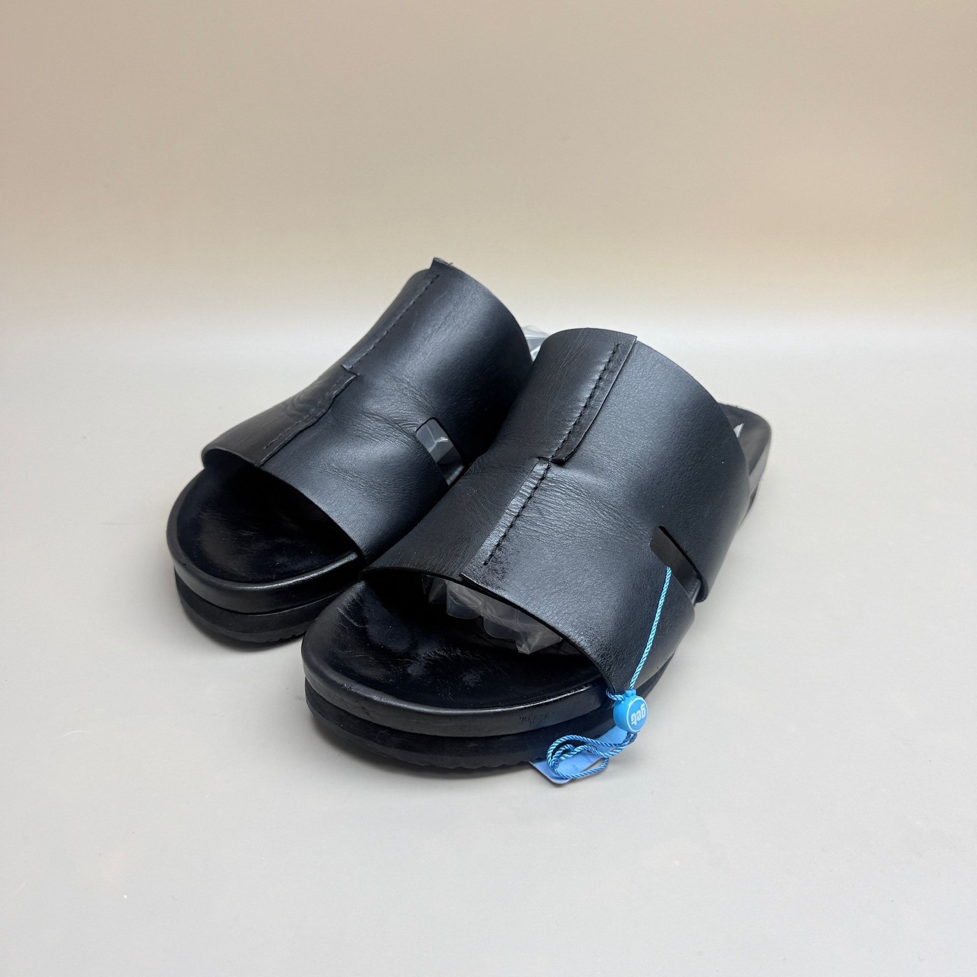 Hermes Hermes All-Black H Slippers Size 41 Size US 8 / EU 41 - 1 Thumbnail