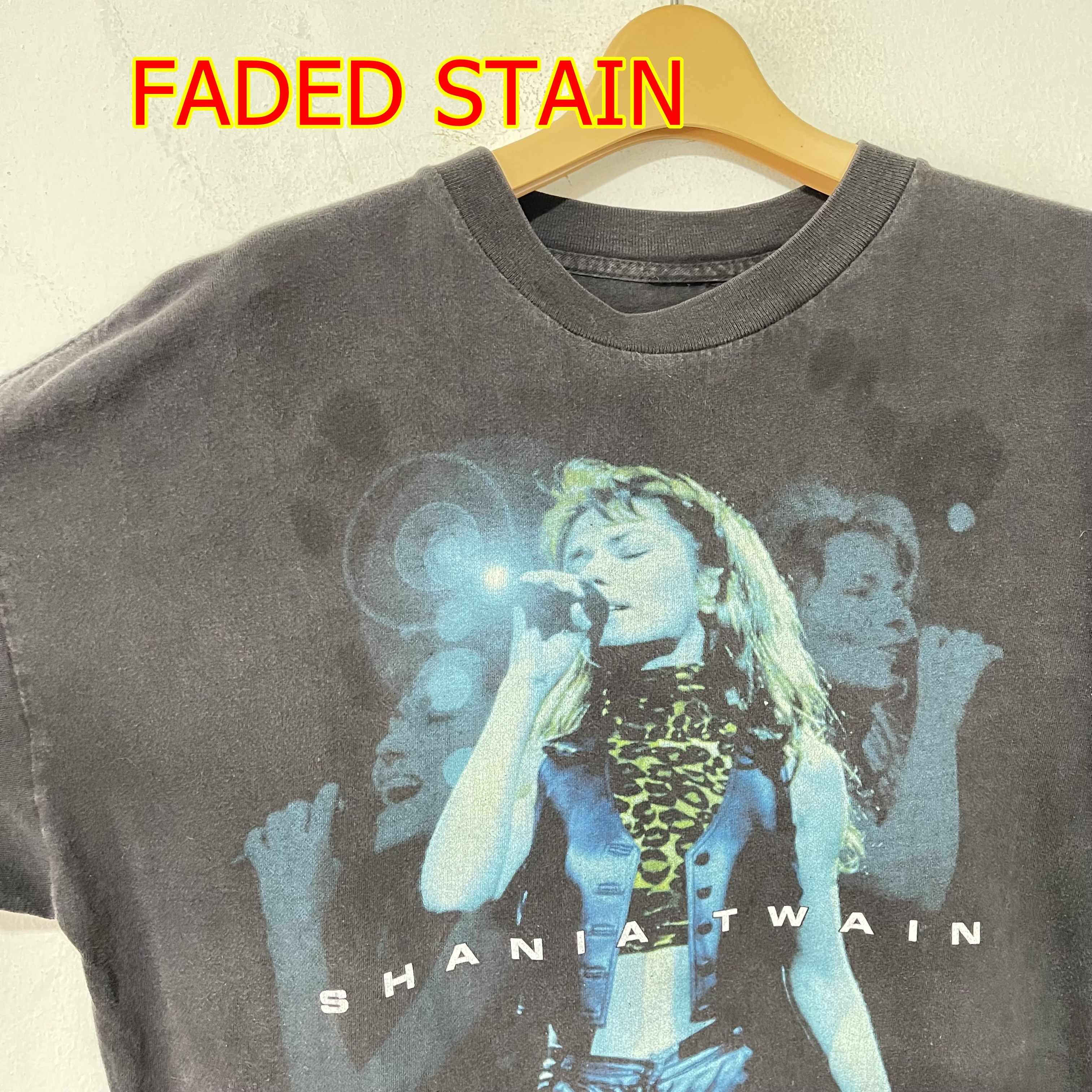 Vintage Vintage 90s Shania Twain Tour T-Shirt Size US XL / EU 56 / 4 - 8 Thumbnail