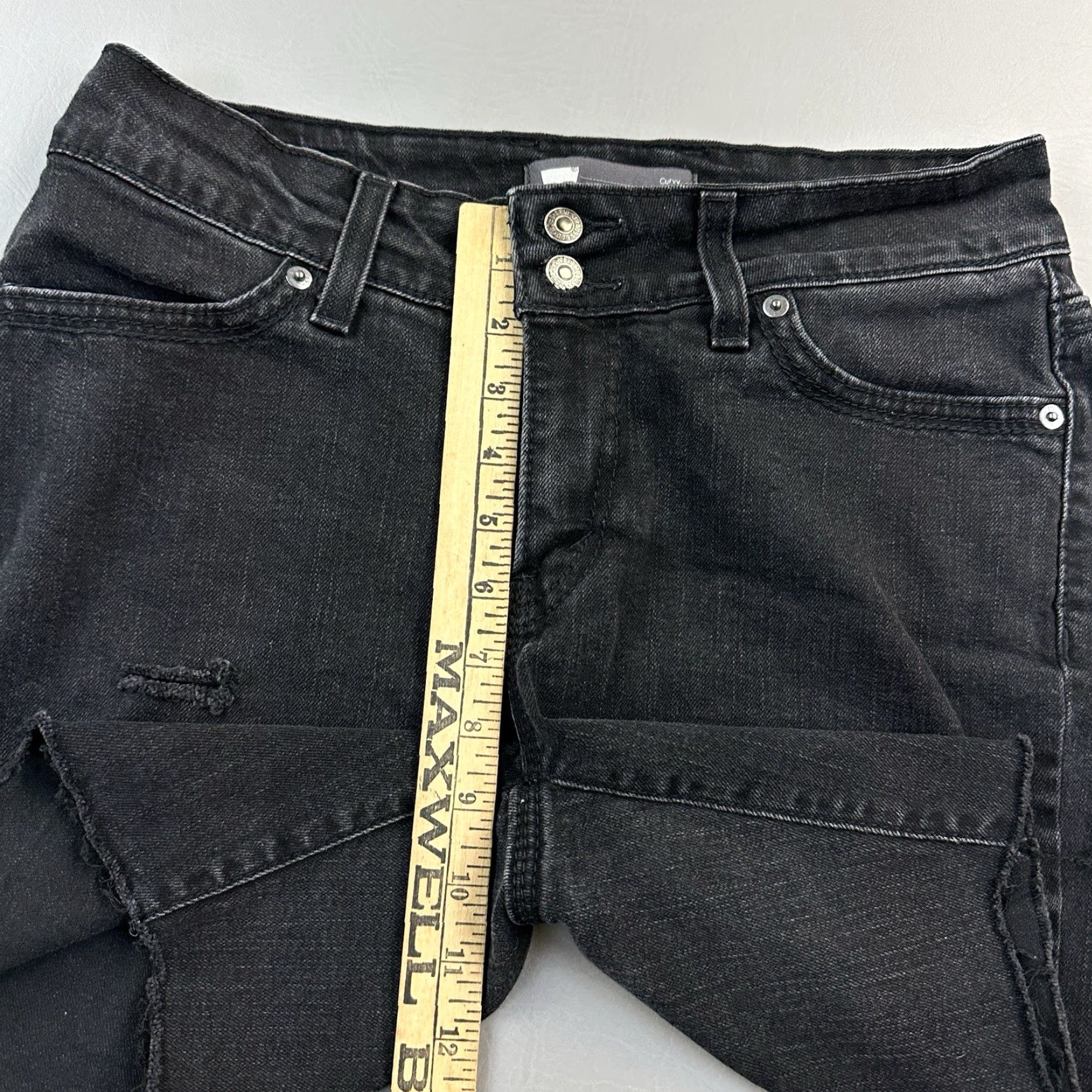 Levi's VINTAGE Levi's Shorts Women 30 Black 529 Curvy Skinny Leg Cut-Off Distressed Stretch Denim 6 Inseam Jeans Casual Womens Retro 90s Size 30" / US 8 / IT 44 - 3 Thumbnail