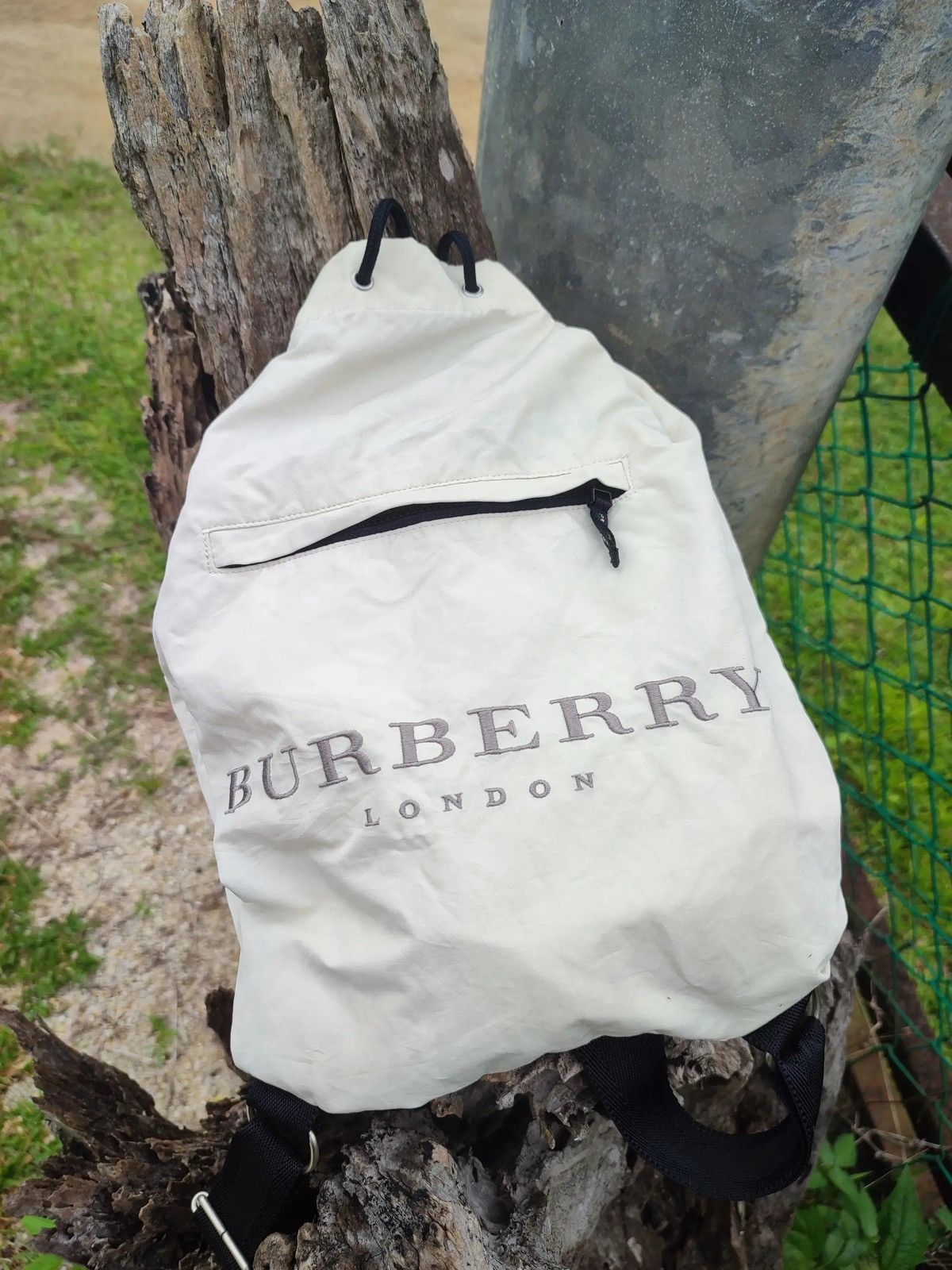 Burberry × Vintage Vintage Burberrys Convertible Jacket Bag – Packable Design Size US S / EU 44-46 / 1 - 6 Thumbnail