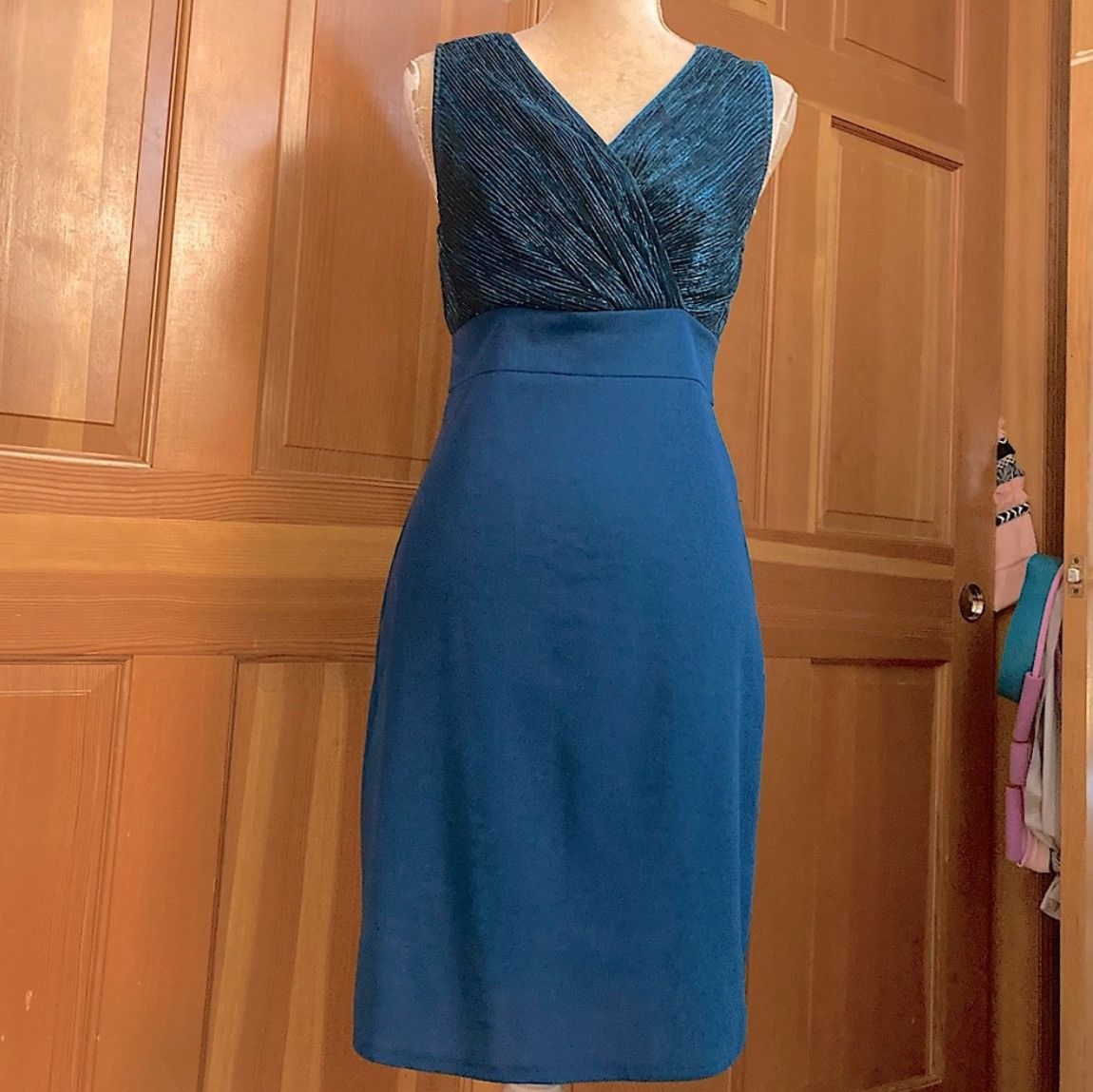 Designer × Other NWT, Lavishly Paris Breathtaking Teal Blue Bodycon Dress Size M / US 6-8 / IT 42-44 - 7 Thumbnail