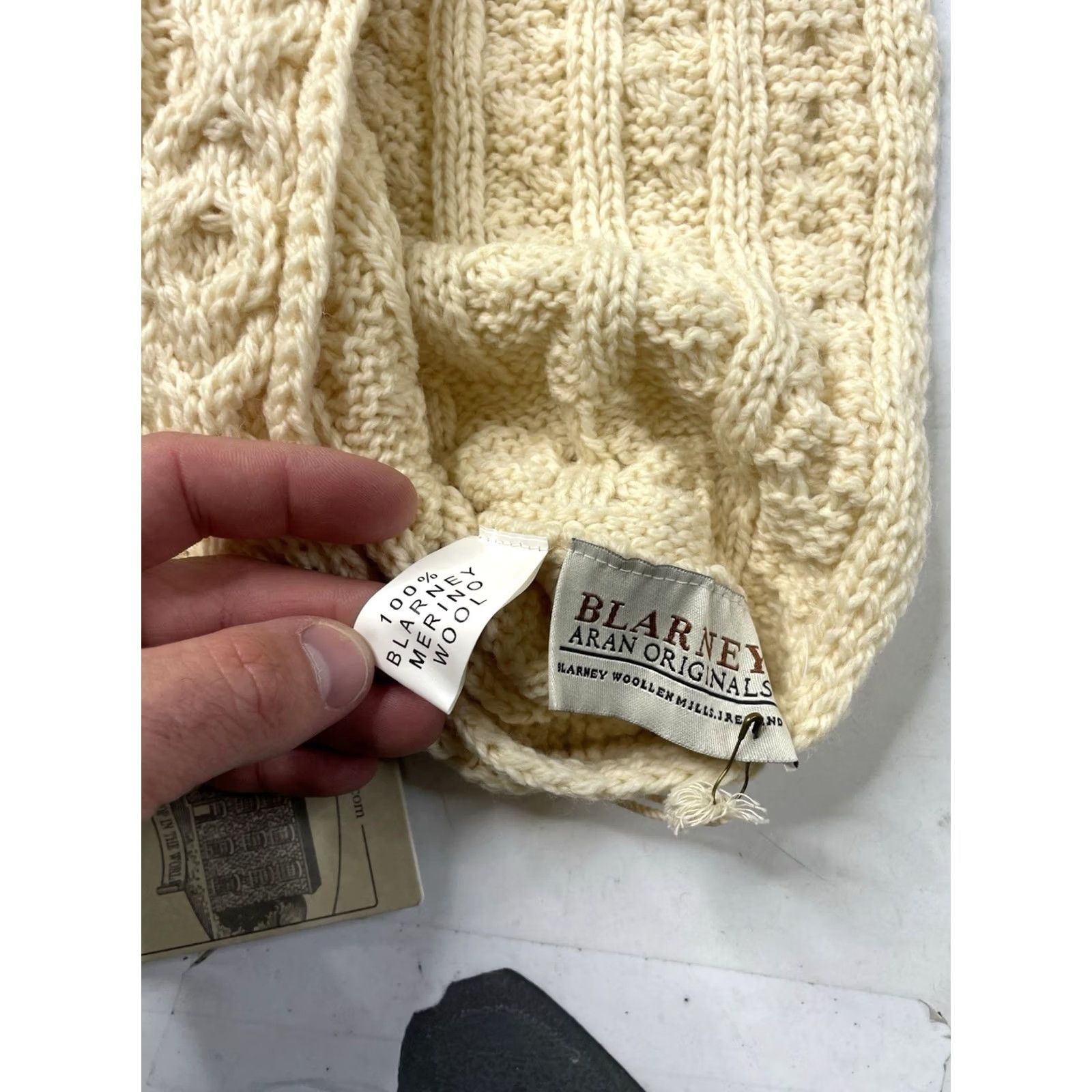 Vintage Blarney Wool Scarf Ivory Infinity Scarf 100% Merino Wool Made in Ireland Cable Knit Size ONE SIZE - 3 Thumbnail