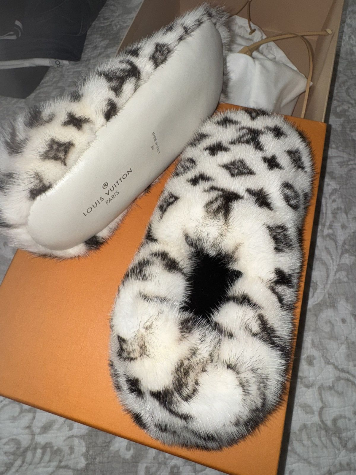 Louis Vuitton Louis Vuitton Mink Flats Size US 9 / IT 39 - 1 Thumbnail