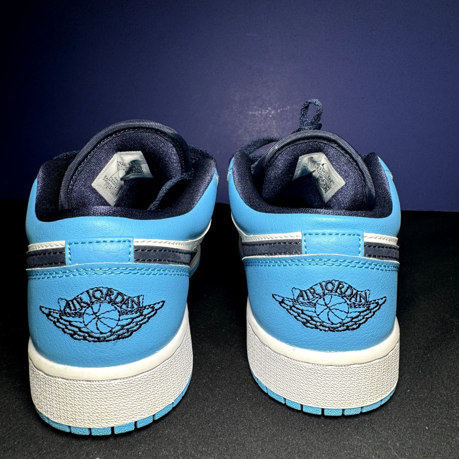 Jordan Brand × Nike Nike Air Jordan 1 Low GS UNC Men's Shoes - Size 5 Size US 5 / EU 37 - 6 Thumbnail