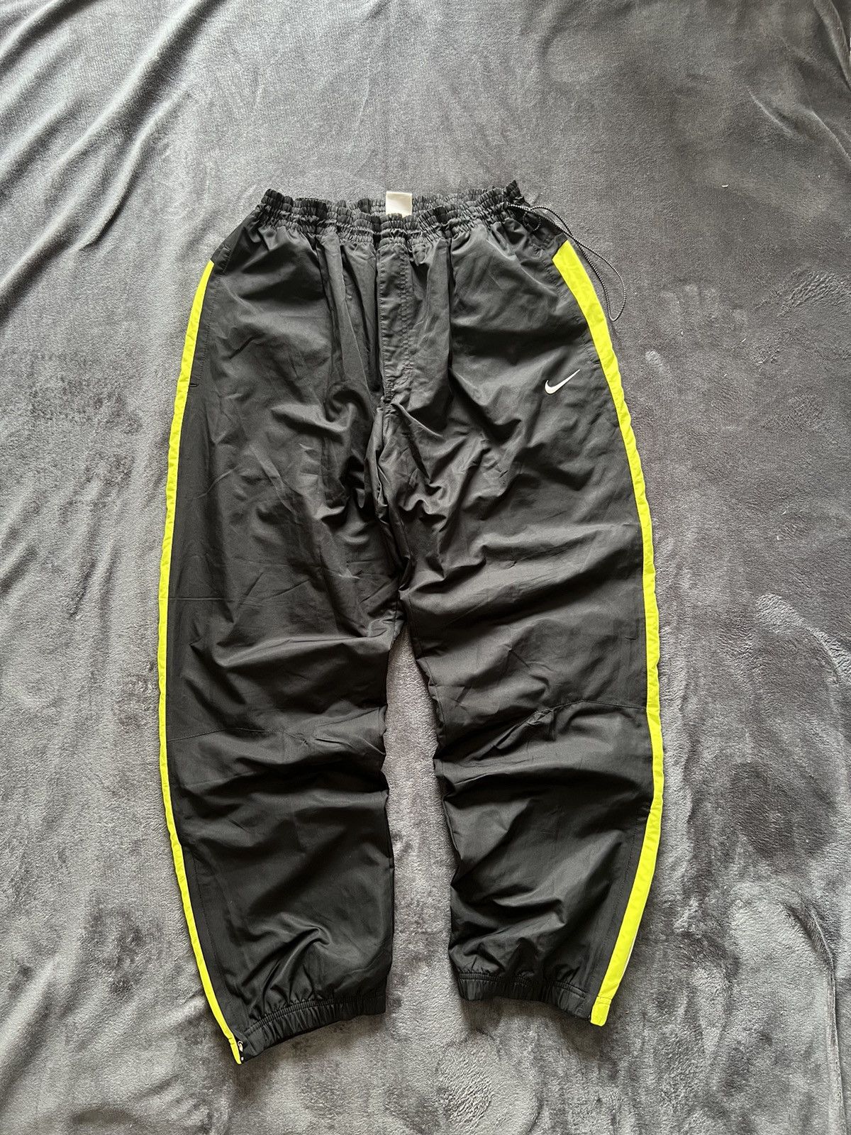 Nike NIKE VINTAGE NYLON OVERSIZE BOXY JOGGERS PANTS Y2k 00s 90s | Grailed