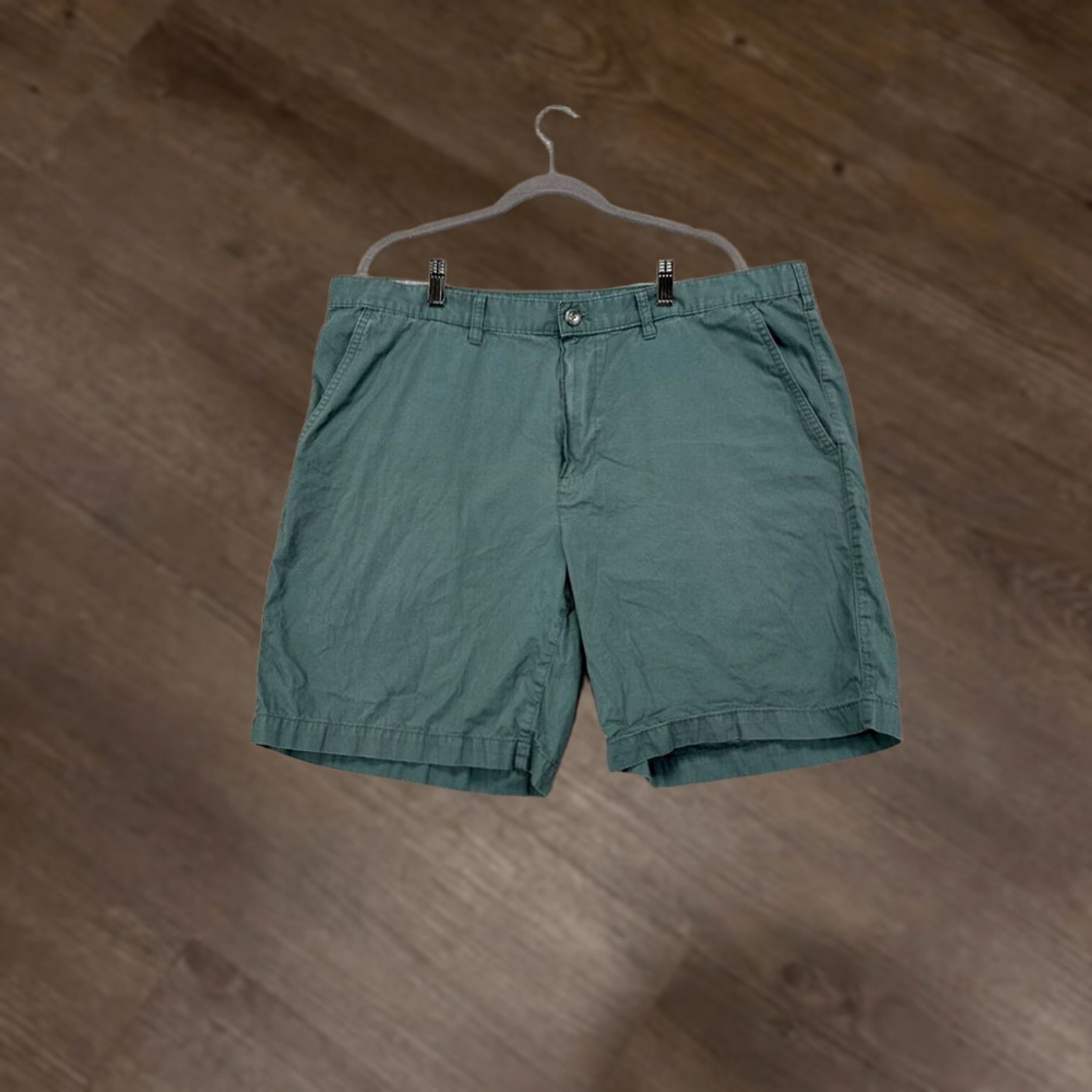 Eddie Bauer Eddie Bauer Shorts Mens 40 Green Khakis Chino Casual Outdoor Flat Front Pockets Clothing Mens 40 Green Khaki Shorts Size US 40 / EU 56 - 1 Thumbnail