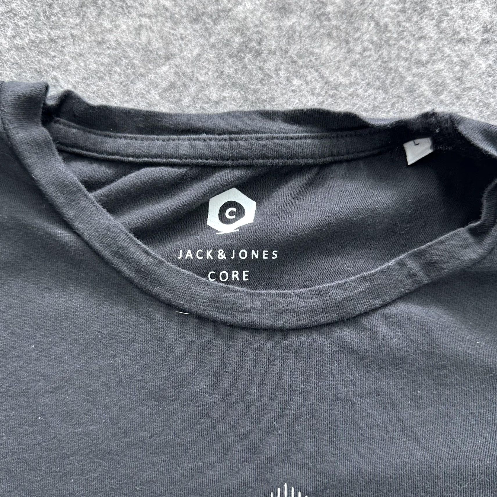 Jack & Jones Jack & Jones Shirt Mens Large Black Graphic Tee Core Chevron Logo Casual Size US L / EU 52-54 / 3 - 3 Thumbnail