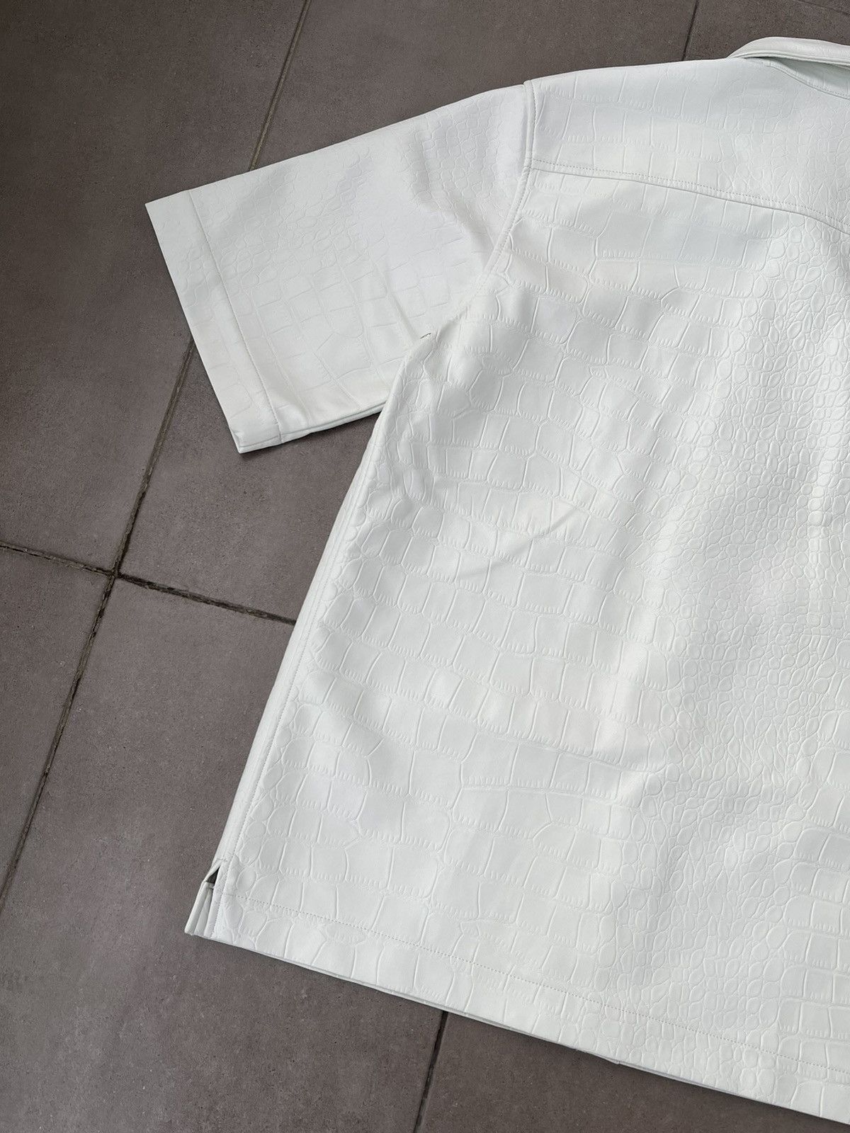 Han Kjobenhavn !DS! SS21 Han Kjobenhavn White Croc Skin Summer Shirt Size US M / EU 48-50 / 2 - 13 Thumbnail
