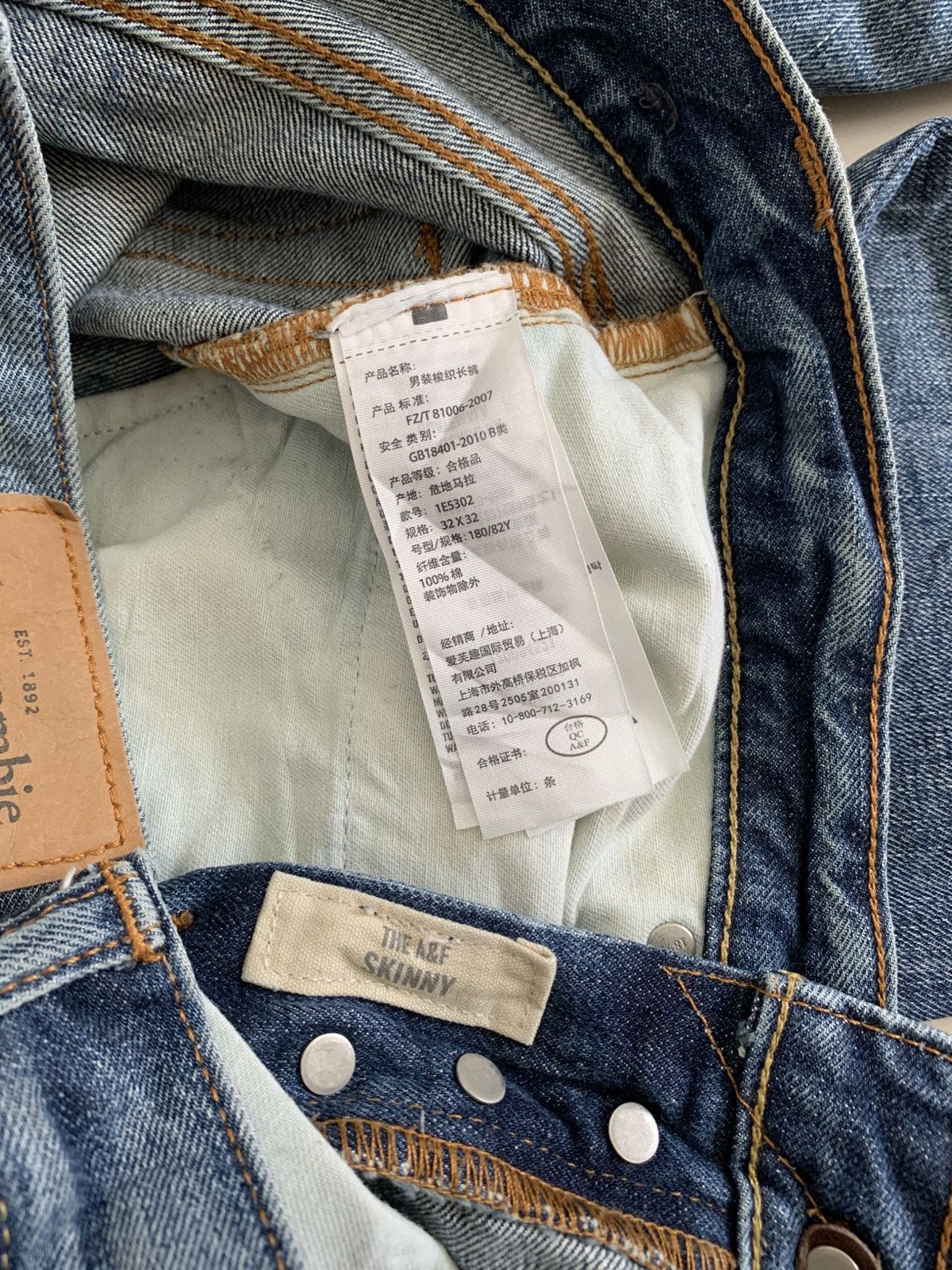 Abercrombie & Fitch Abercrombie & Fitch Distressed Faded Skinny Jeans Size US 30 / EU 46 - 7 Thumbnail