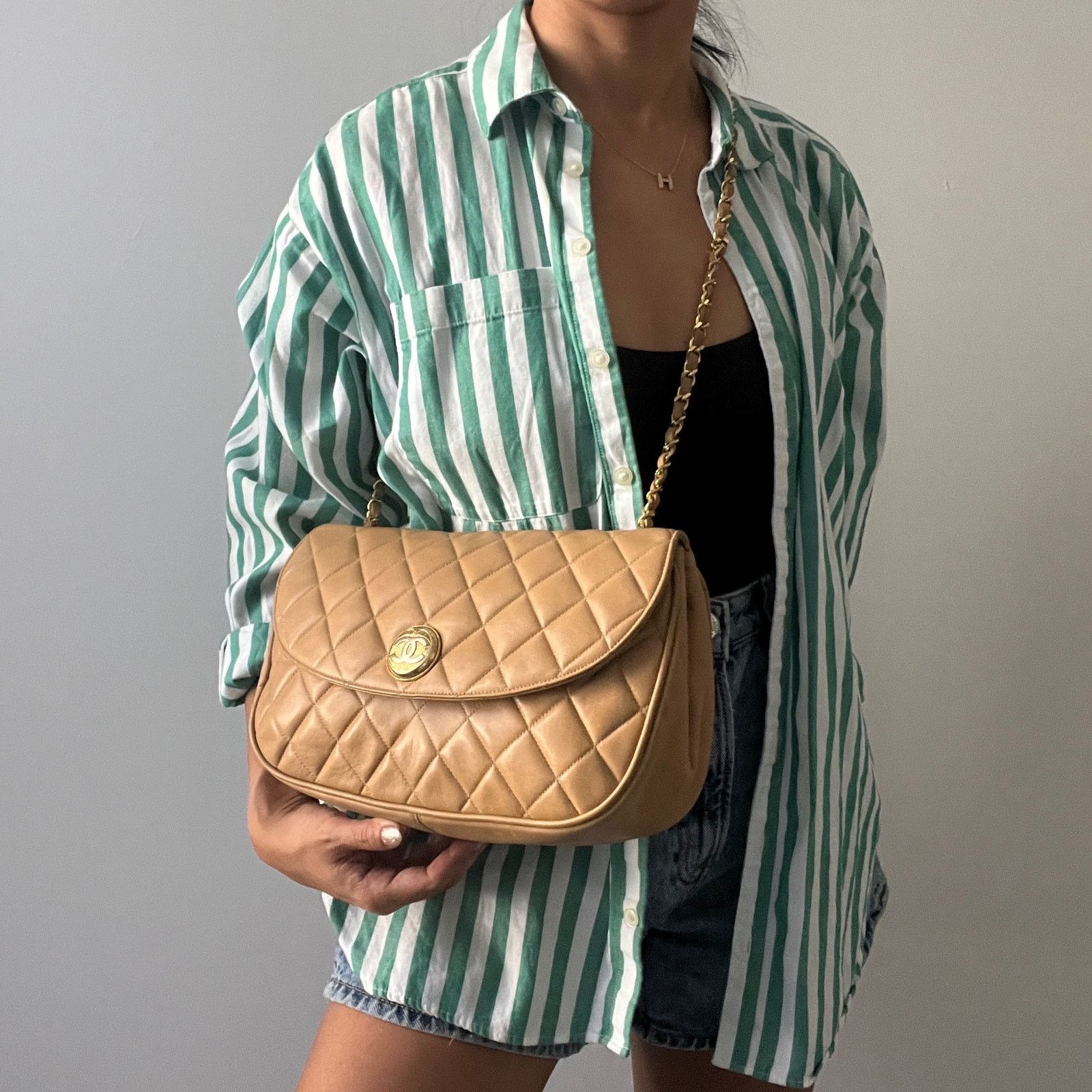 Chanel CHANEL Vintage Beige Quilted Lambskin Half Moon Flap Bag Size ONE SIZE - 20 Thumbnail