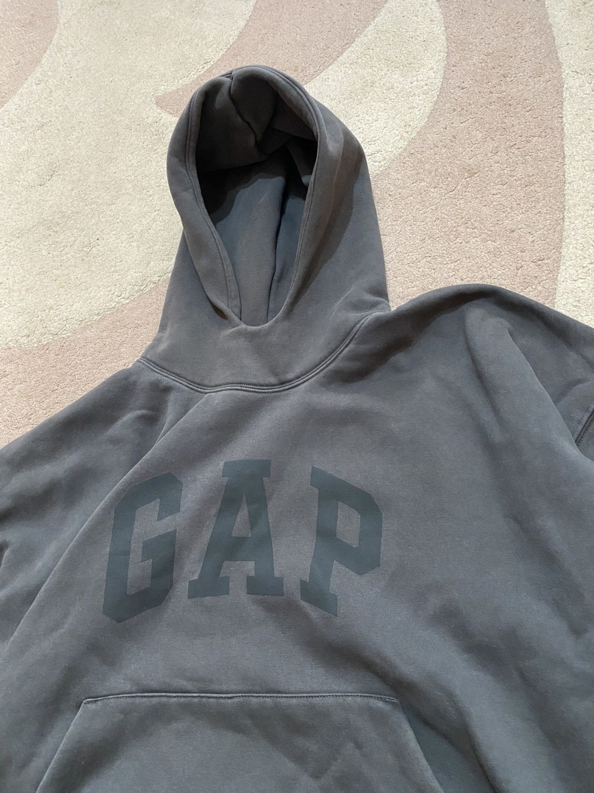 Balenciaga × Gap × Kanye West Yeezy gap Balenciaga Kanye West dove hoodie Size US S / EU 44-46 / 1 - 8 Thumbnail