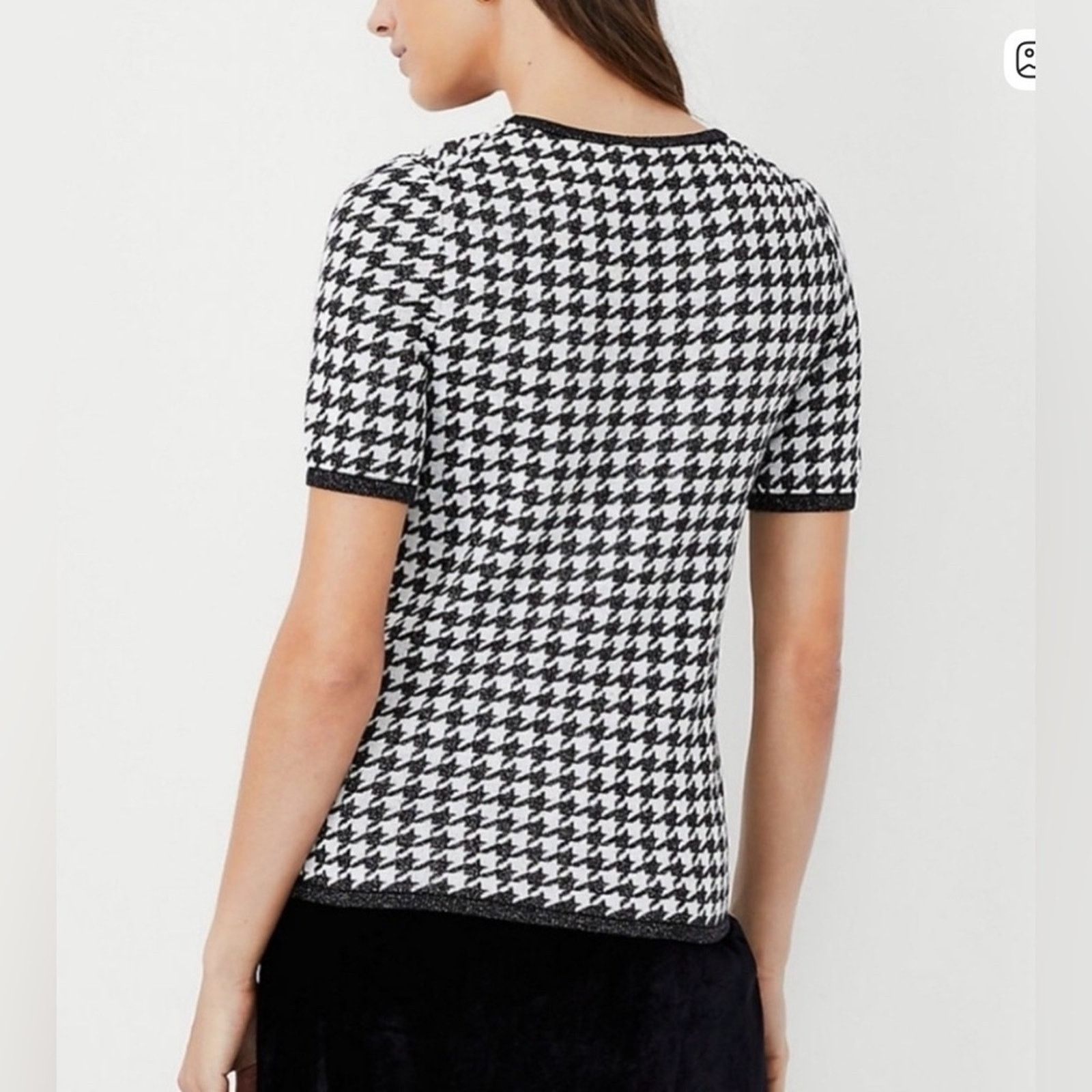 Ann Taylor Ann Taylor Stylish Black and White Houndstooth Tee size S Size S / US 4 / IT 40 - 2 Thumbnail