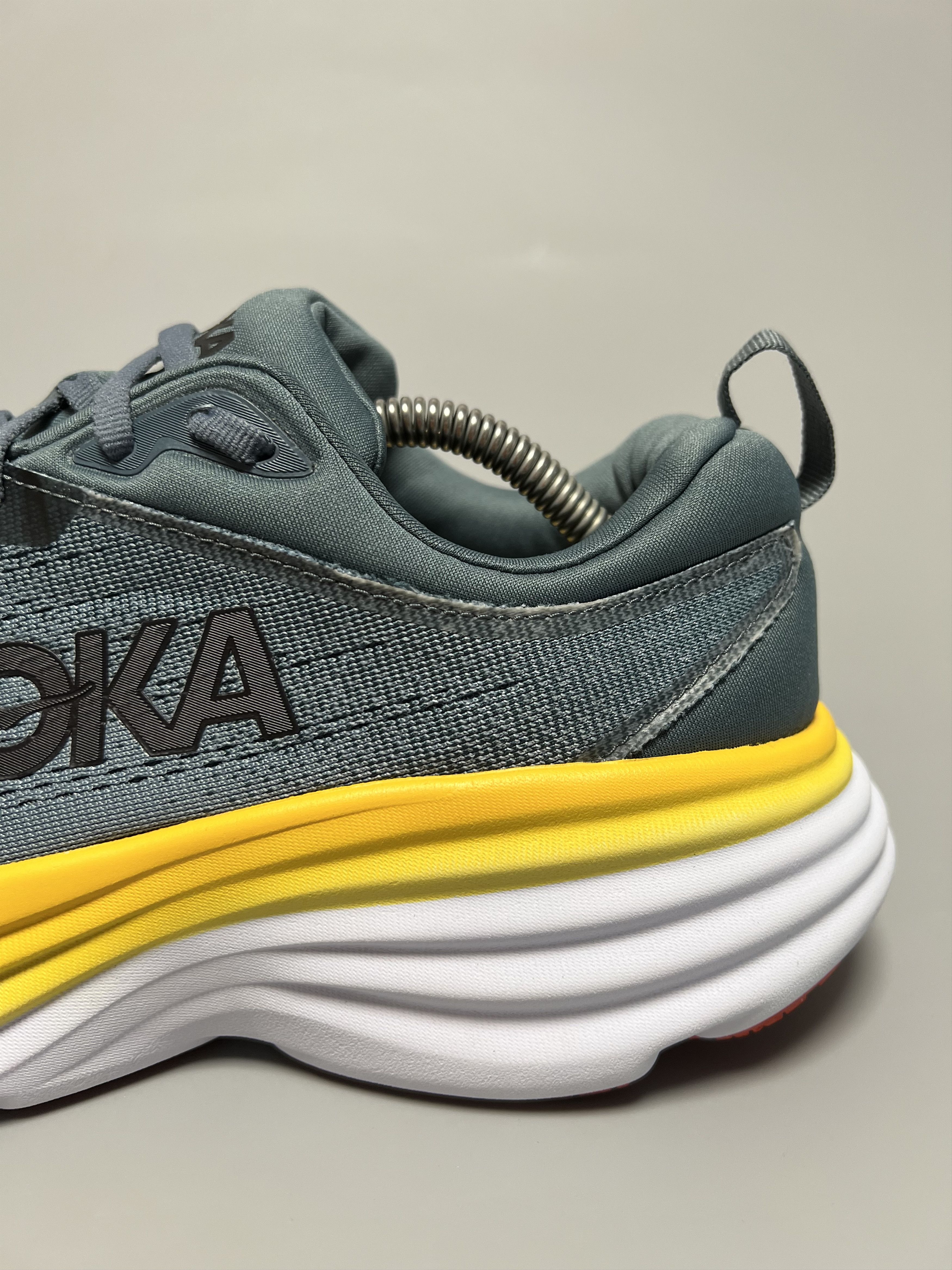 Hoka 8.5 EE Hoka One One Bondi 8 Wide Running Shoes Gym Walking Size US 8.5 / EU 41-42 - 9 Thumbnail