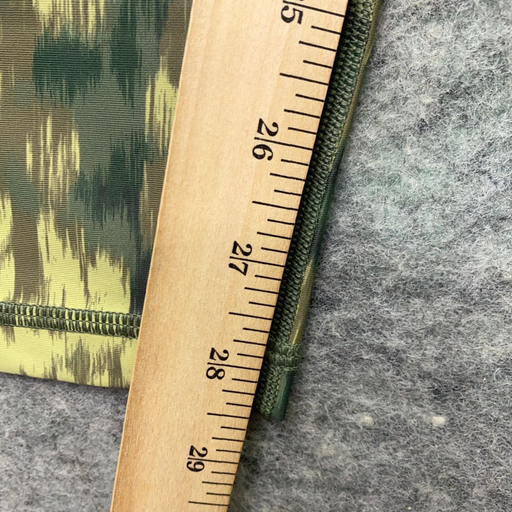 Vintage Aerie Leggings Womens XL Tall Green Camouflage Hi-Rise Stretch Yoga Long Inseam 28.5in Ankle Casual Activewear Women Size 40" / US 18 - 5 Thumbnail