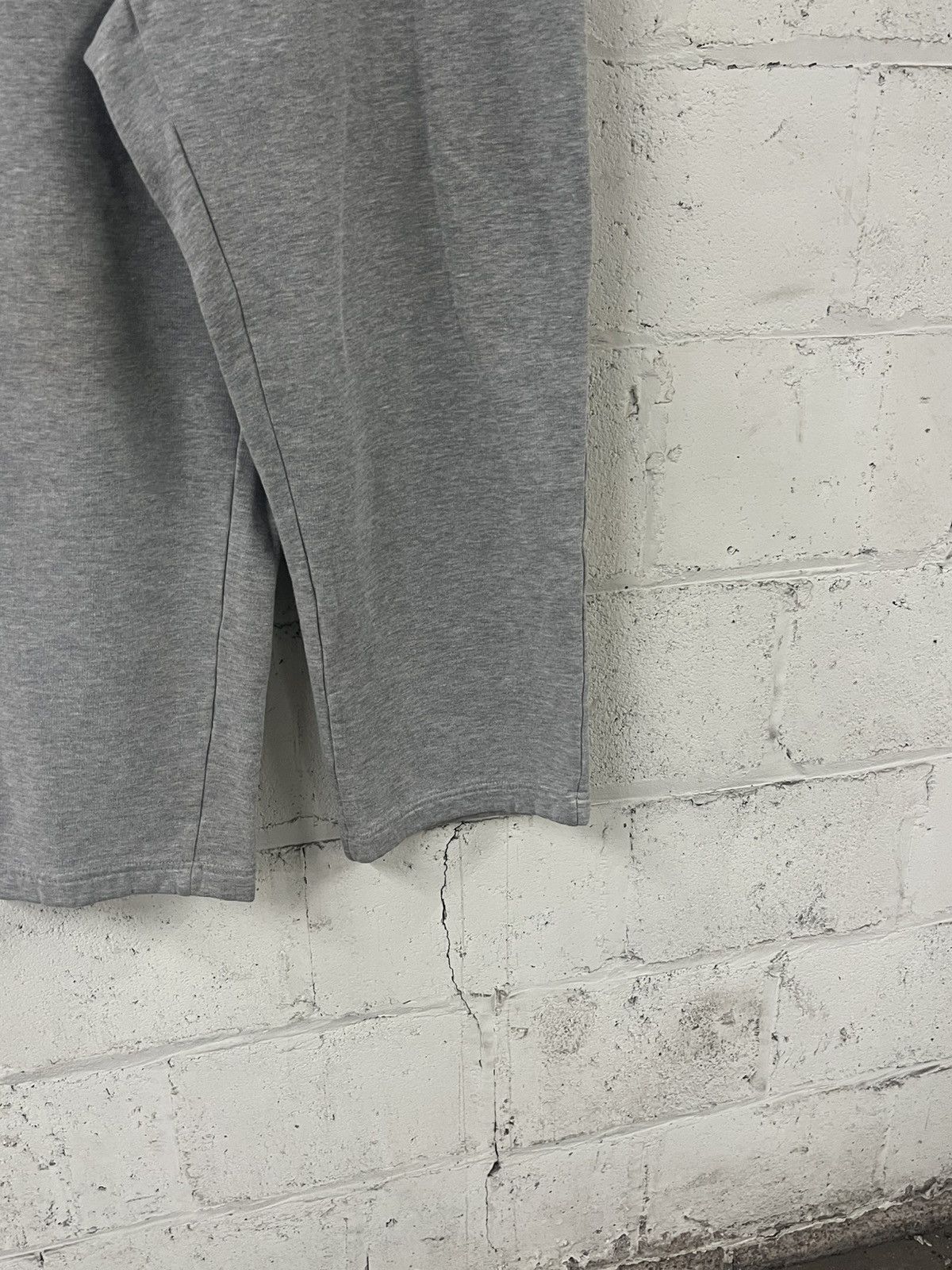 Nike Nike baggy fit sweat pants vintage wide leg streetwear hype Size US 34 / EU 50 - 5 Thumbnail