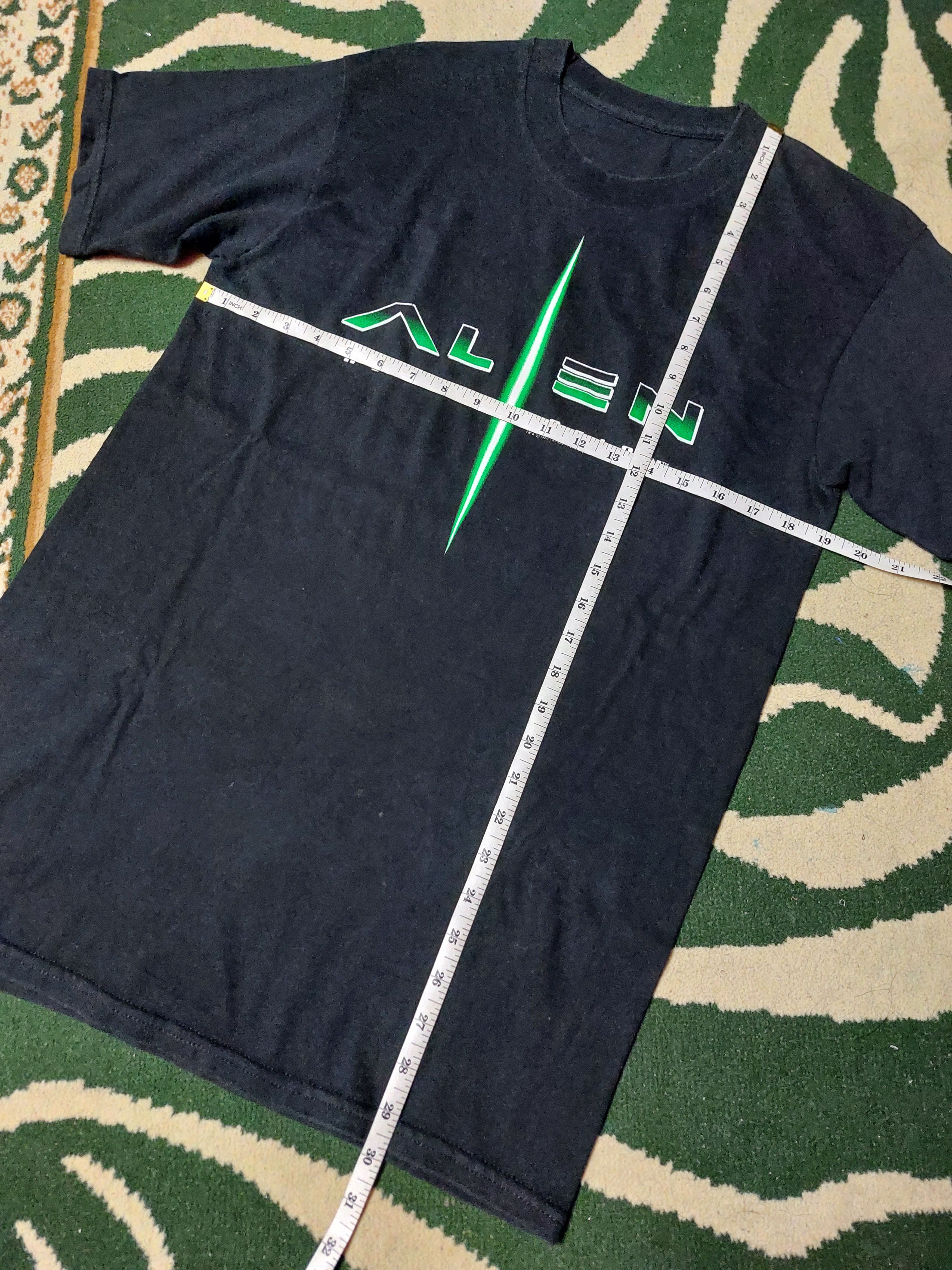 Vintage VINTAGE ALIEN RESURRECTION 90'S MOVIE T Size US M / EU 48-50 / 2 - 11 Thumbnail